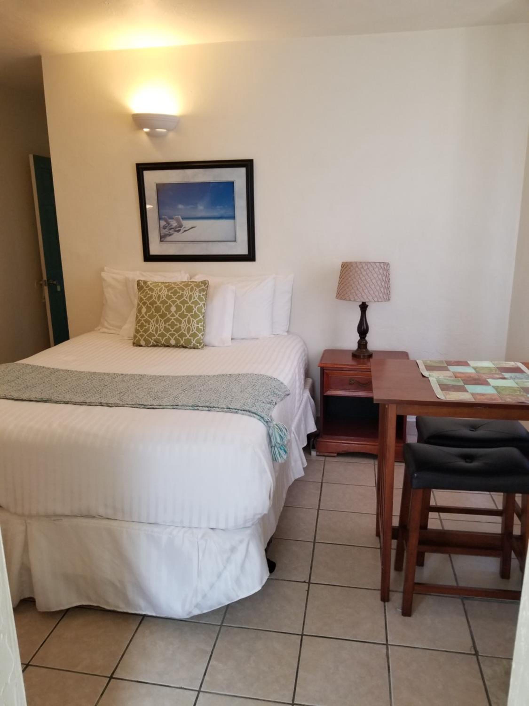 San Clemente Vacations - The Patriots Boutique Motel - Property Image 8