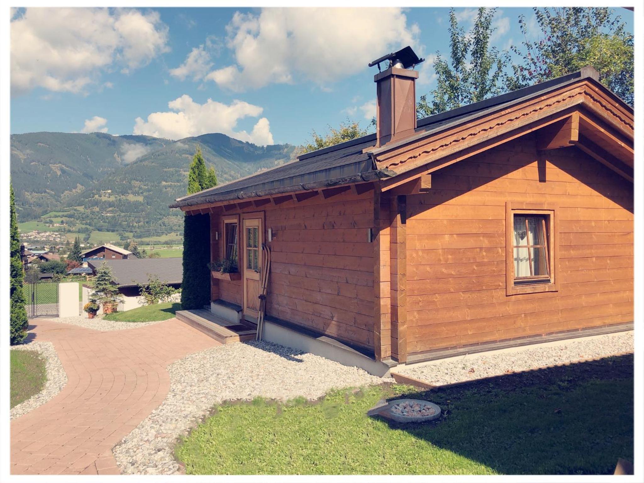 Dorfchalets & Apartments - in Kaprun centre including FREE entry Tauern Spa and Summer Card