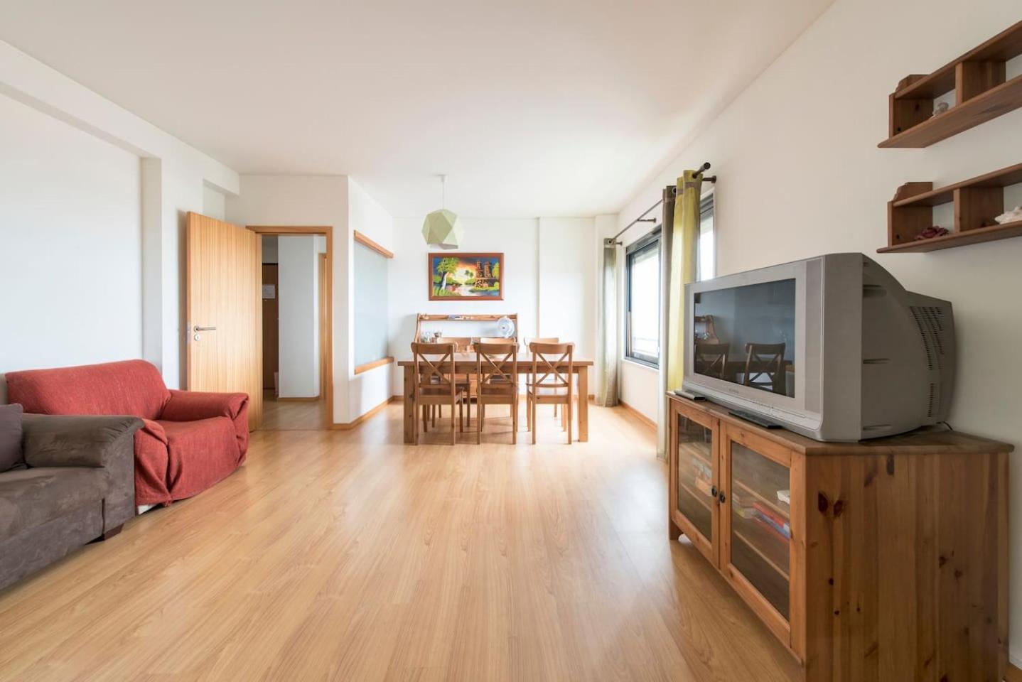 Lovely 3 bedroom for the Perfect stay in Lisbon view 3