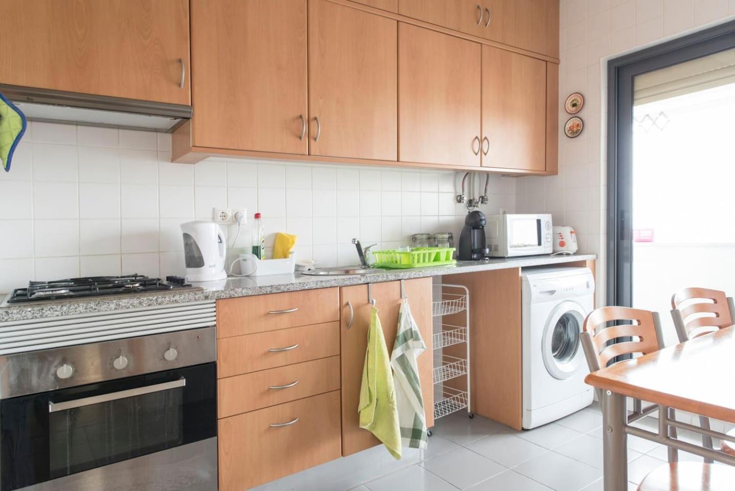 Lovely 3 bedroom for the Perfect stay in Lisbon view 5