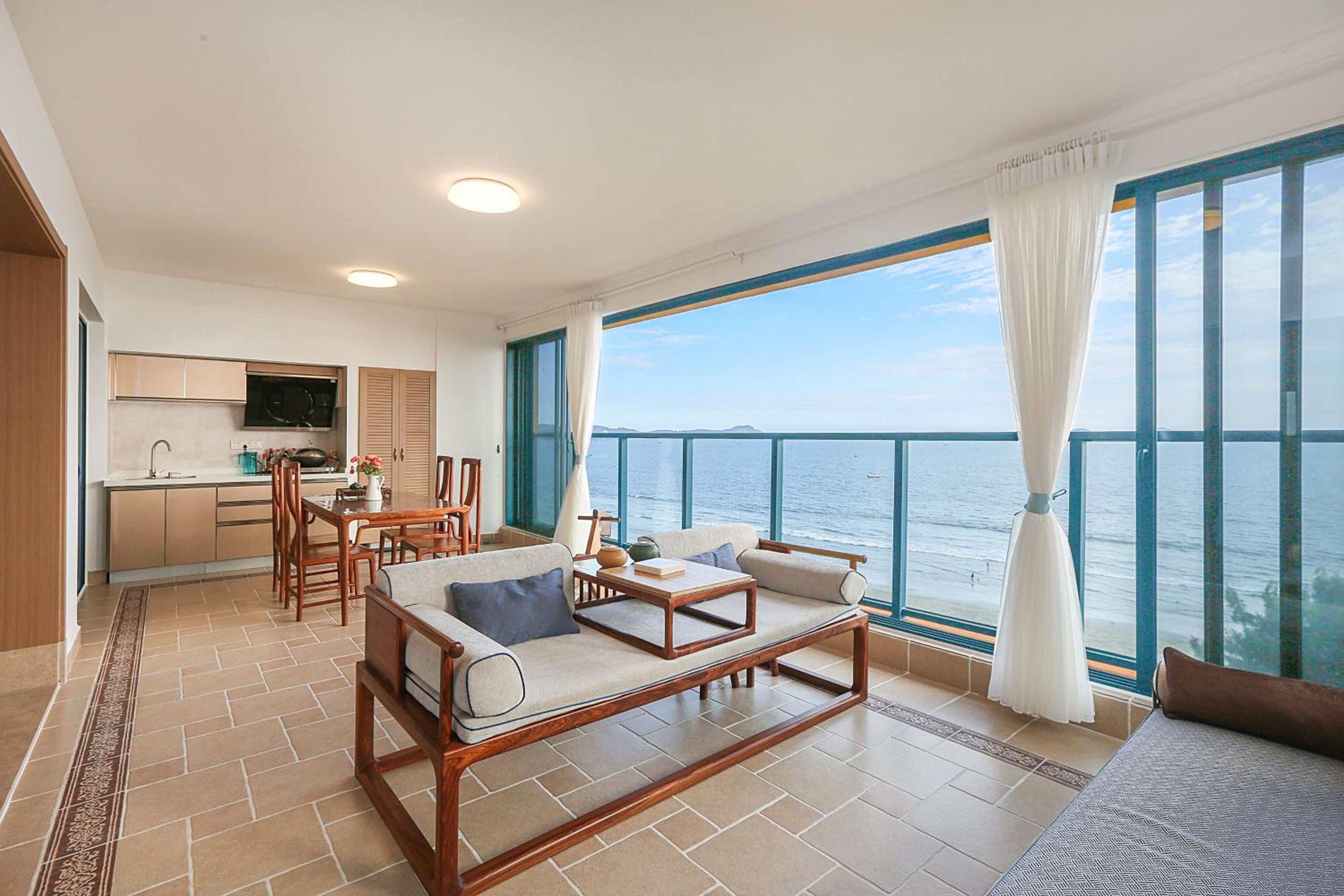 Listen to the Sea Apartment view 4