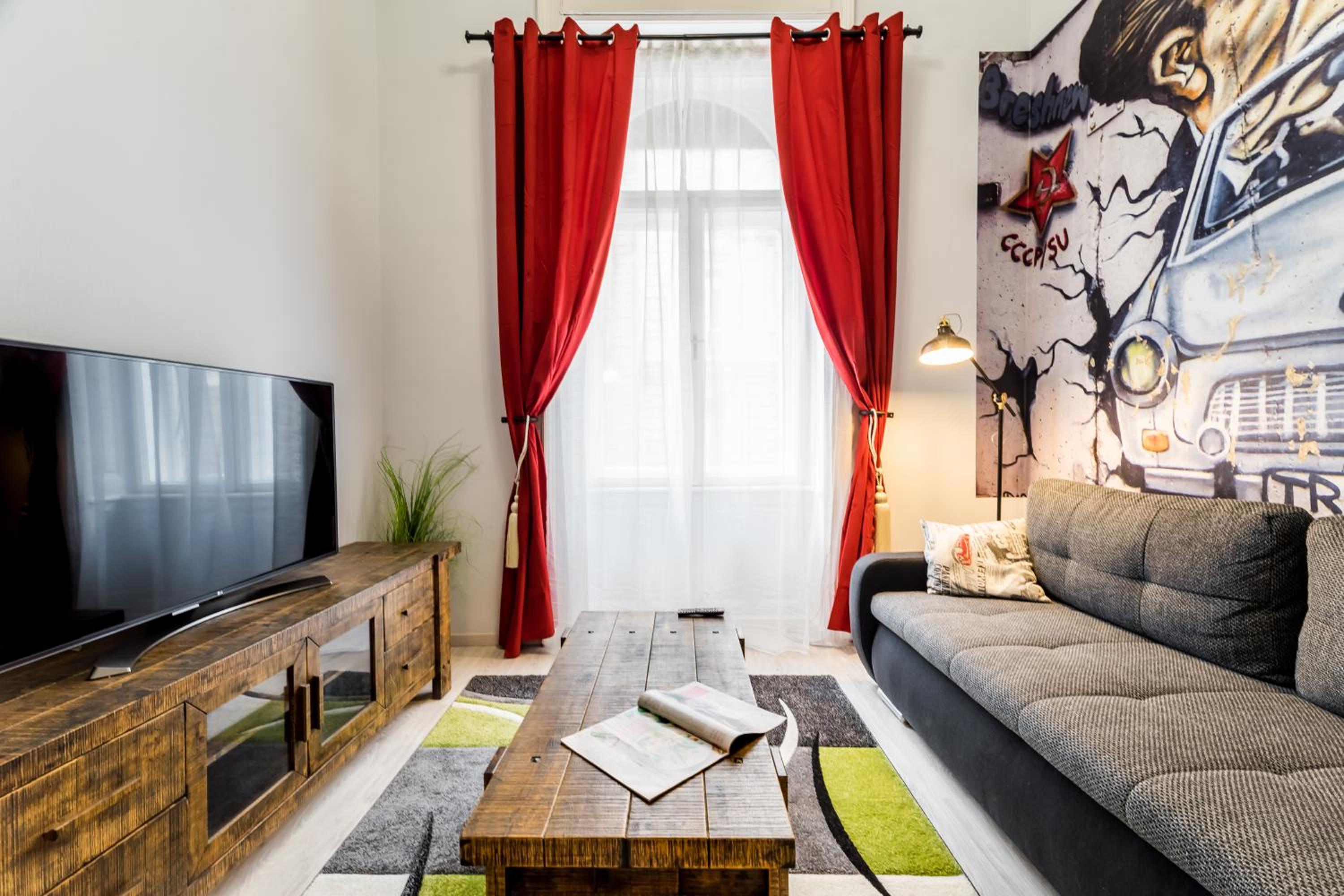 BpR Stupendous Design Home view 5