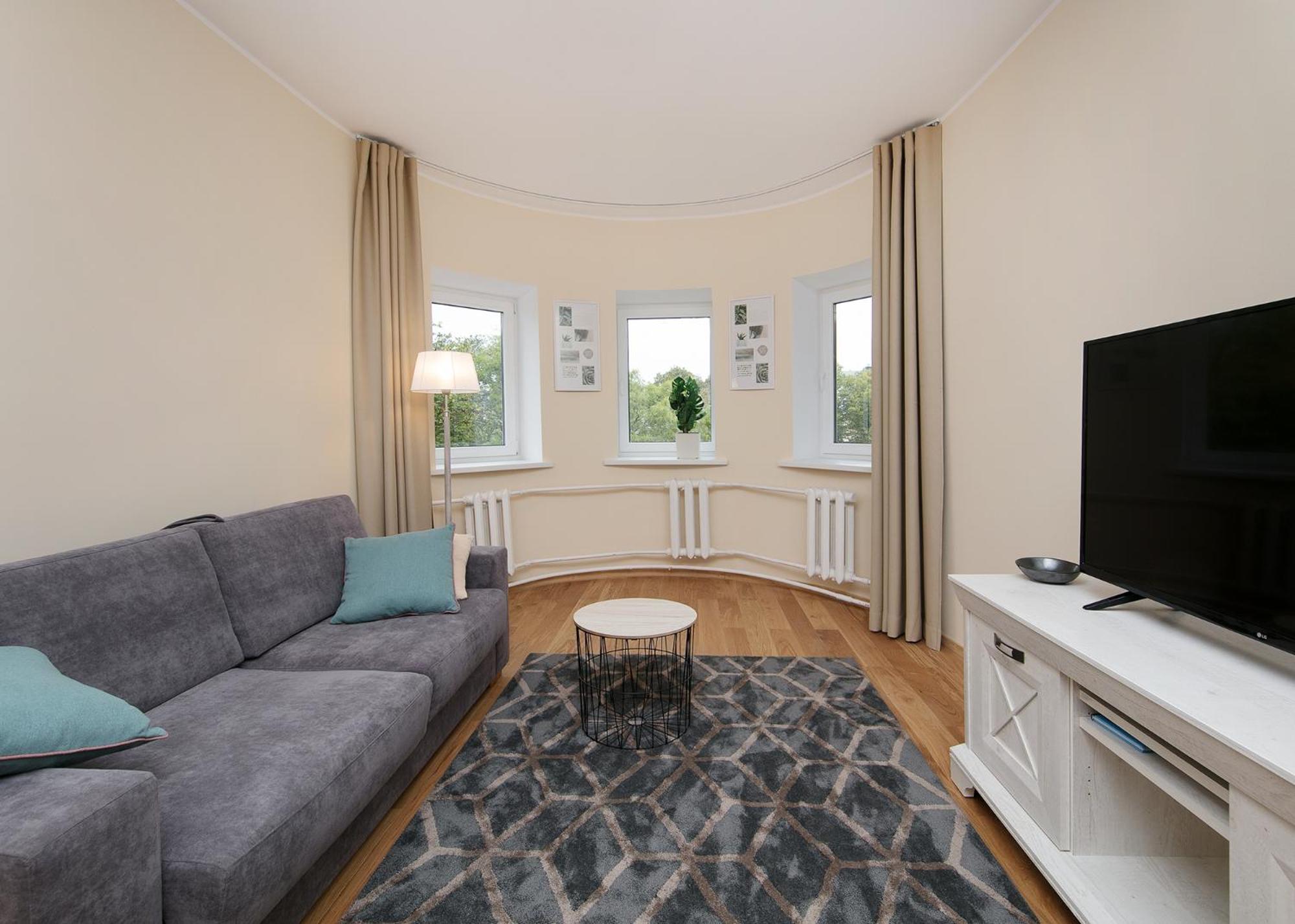 Cozy&Quiet, 5 floor, 800 meters from harbour view 3