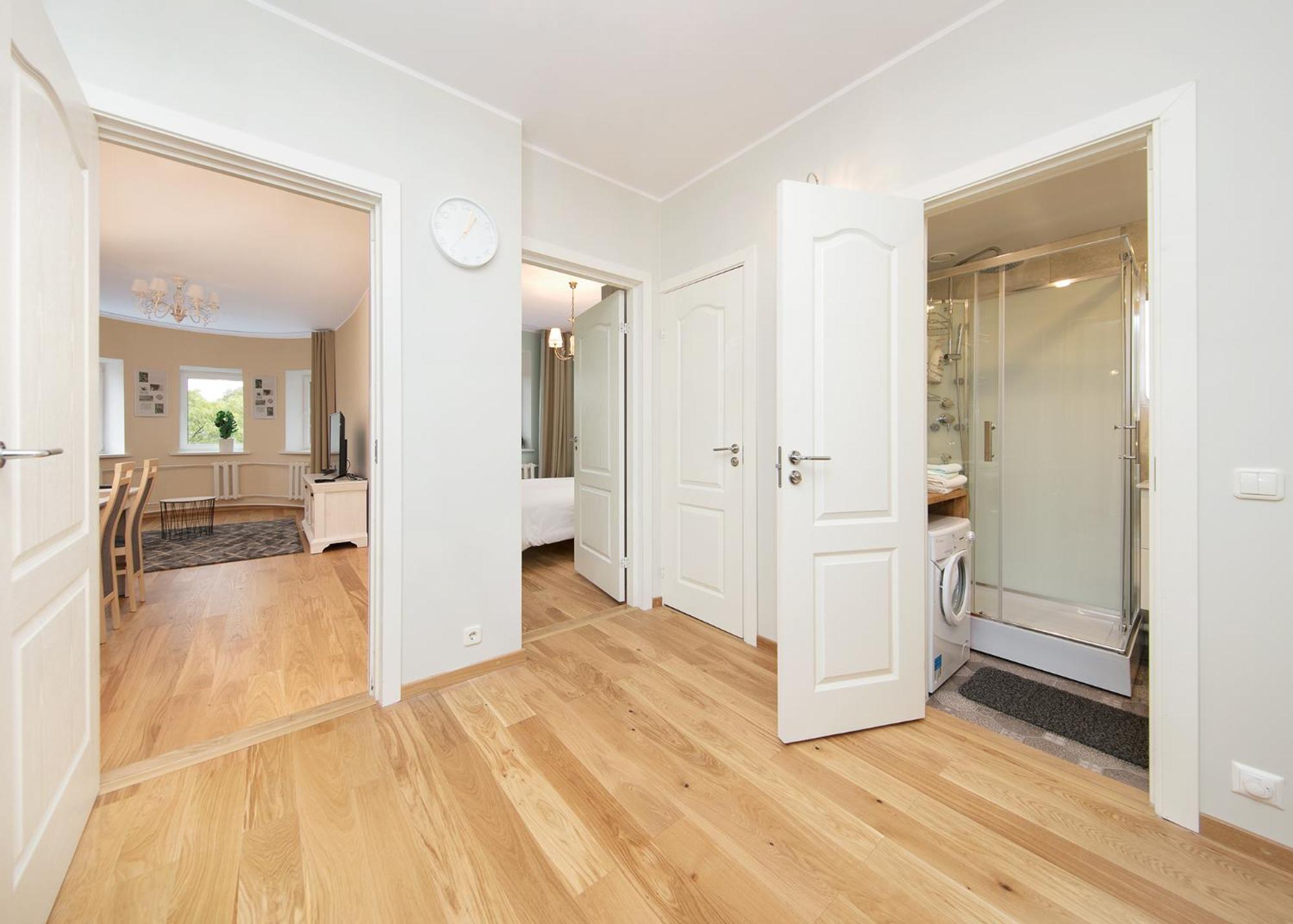 Cozy&Quiet, 5 floor, 800 meters from harbour view 4