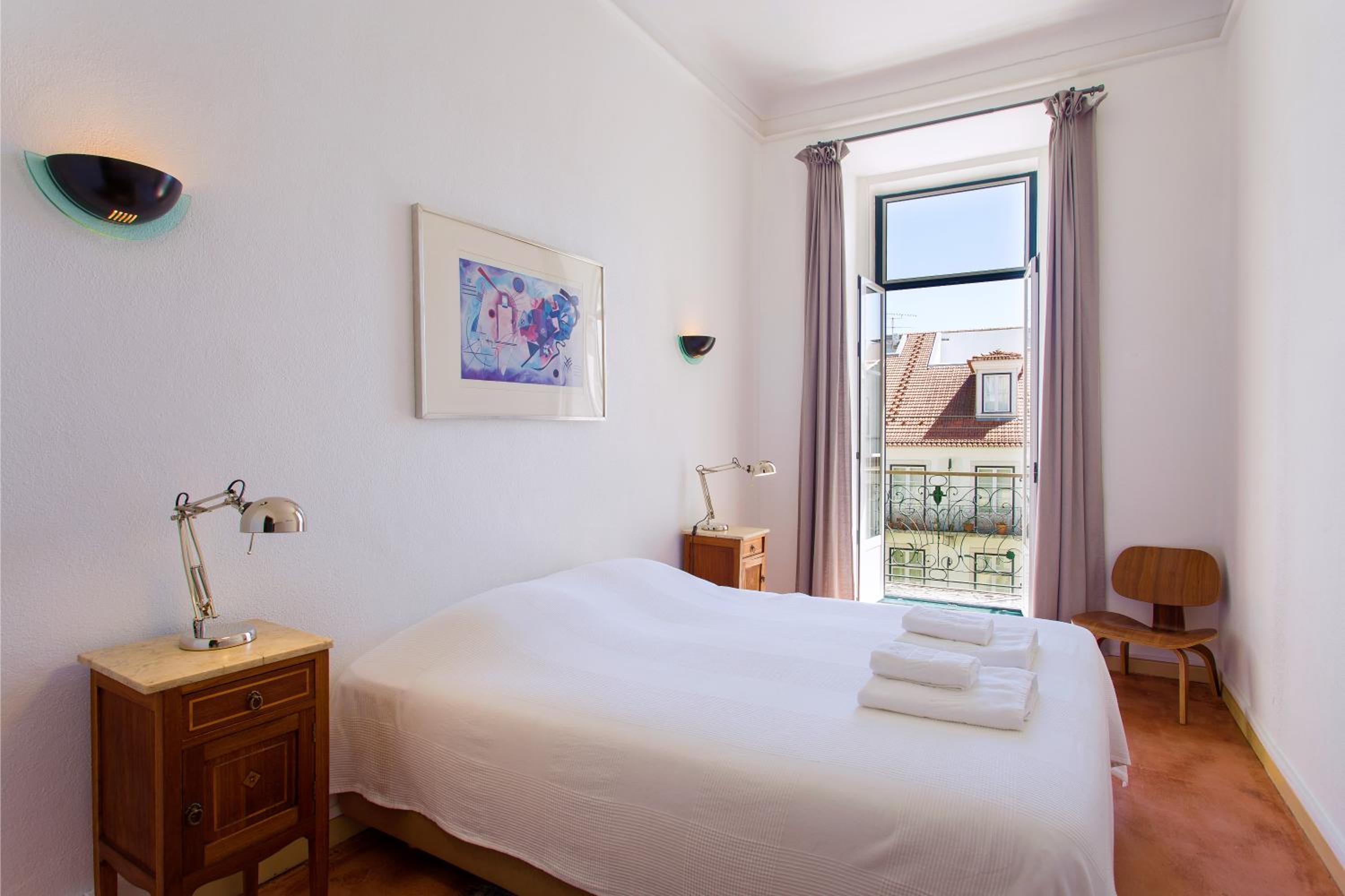 Lost Lisbon :: Chiado House