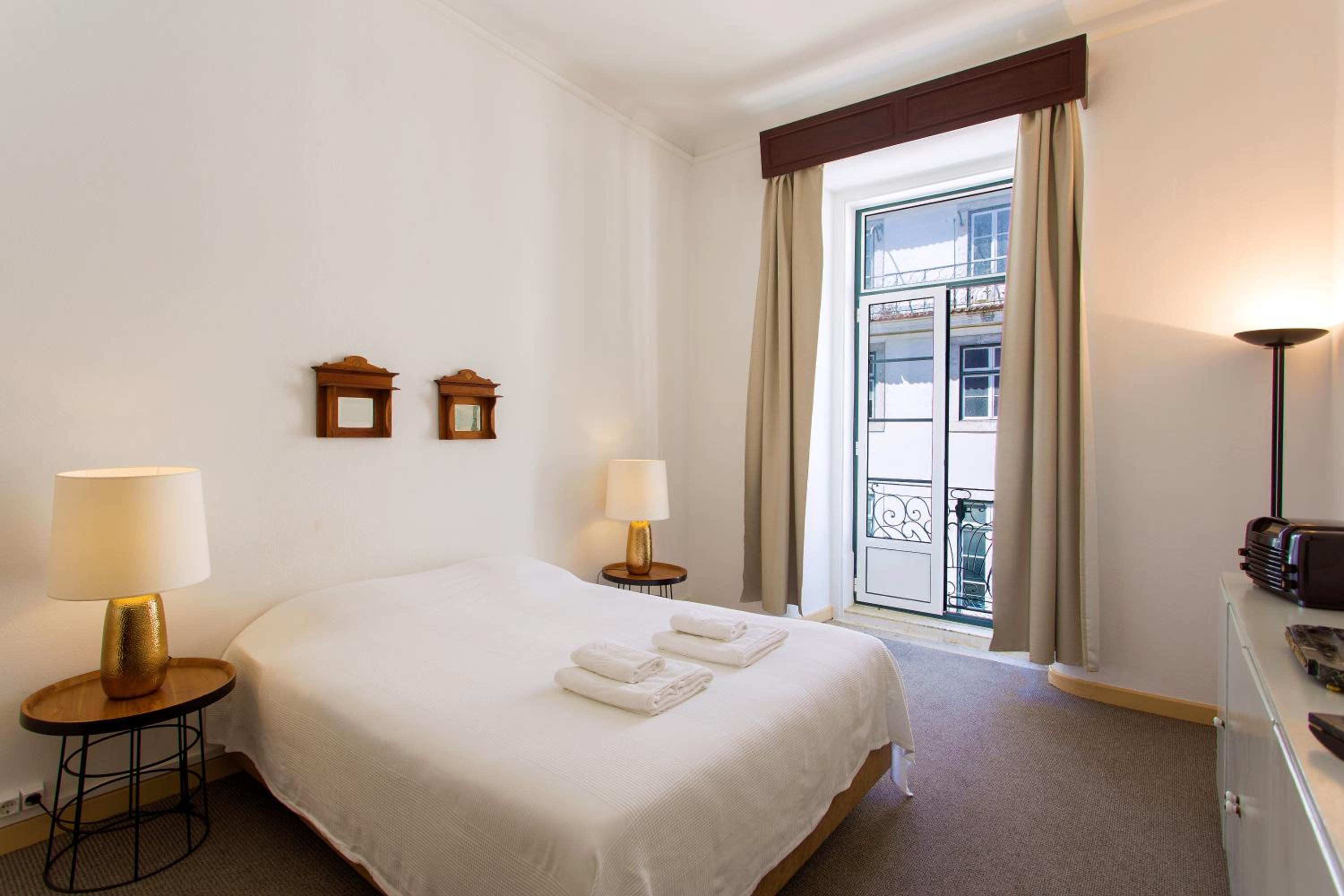 Lost Lisbon :: Chiado House