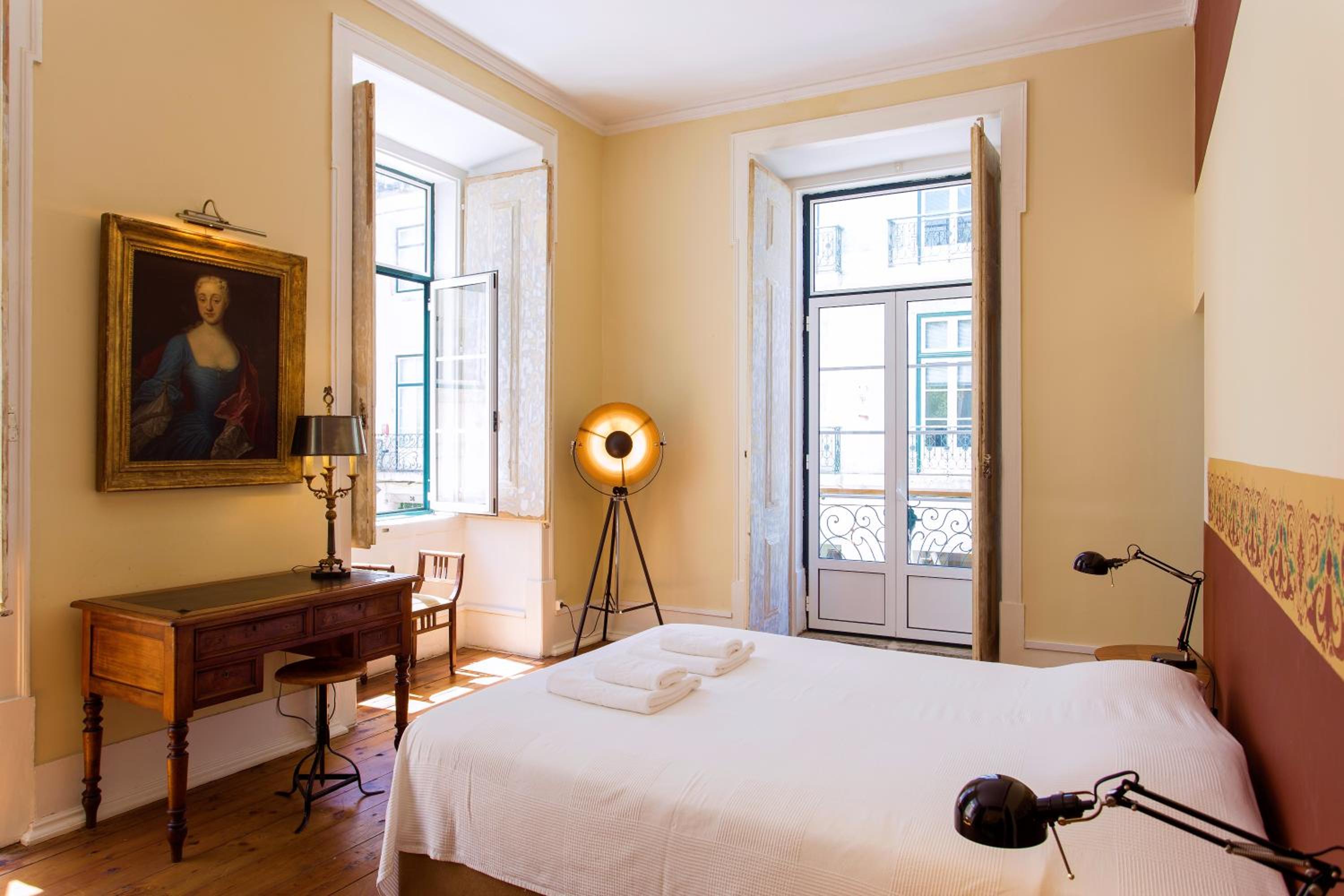 Lost Lisbon :: Chiado House