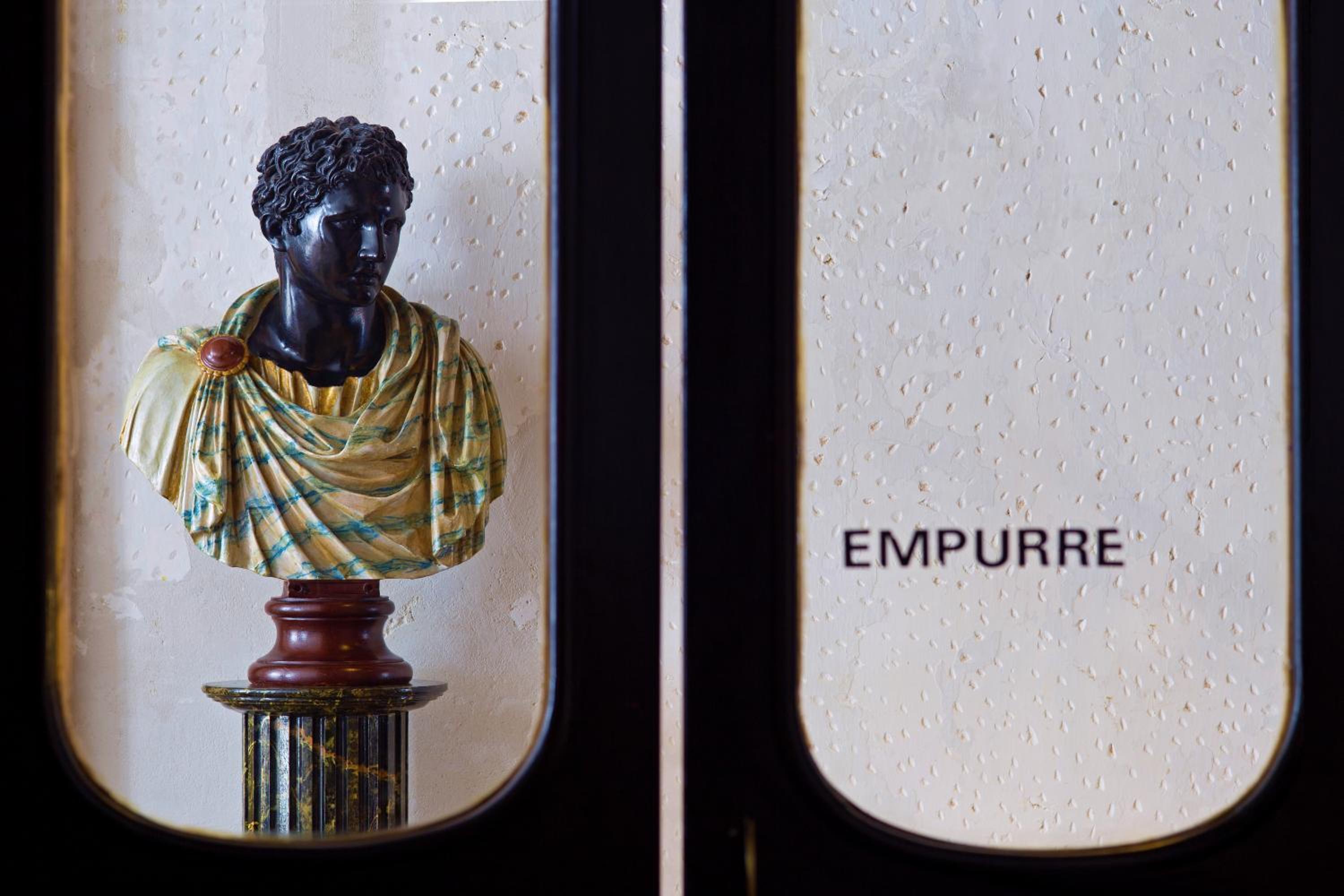 Lost Lisbon :: Chiado House
