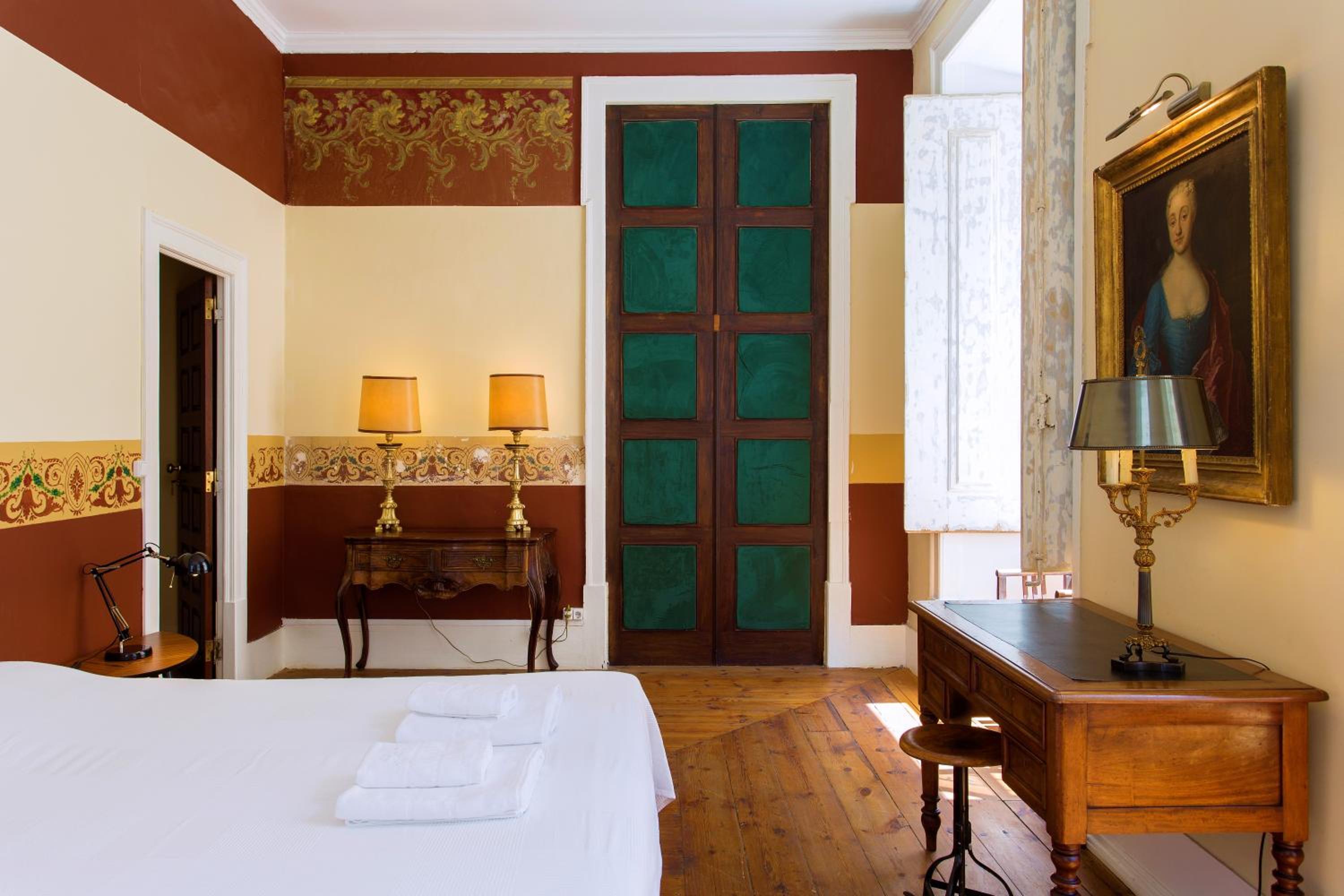 Lost Lisbon :: Chiado House