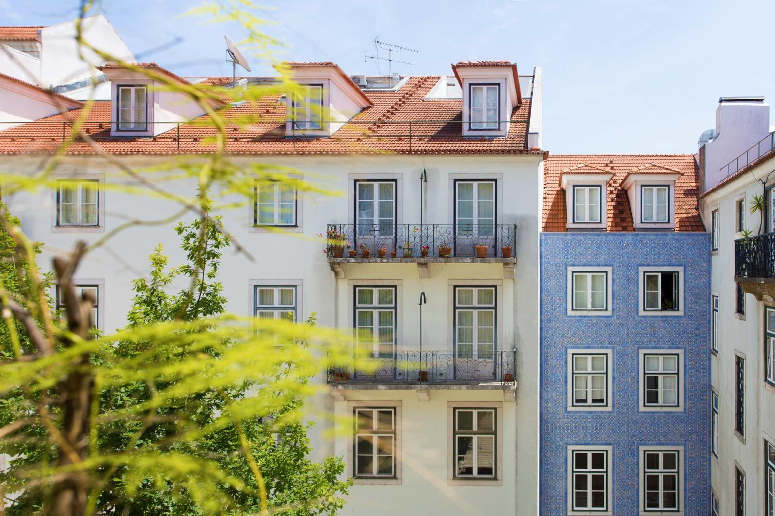 Lost Lisbon :: Chiado House