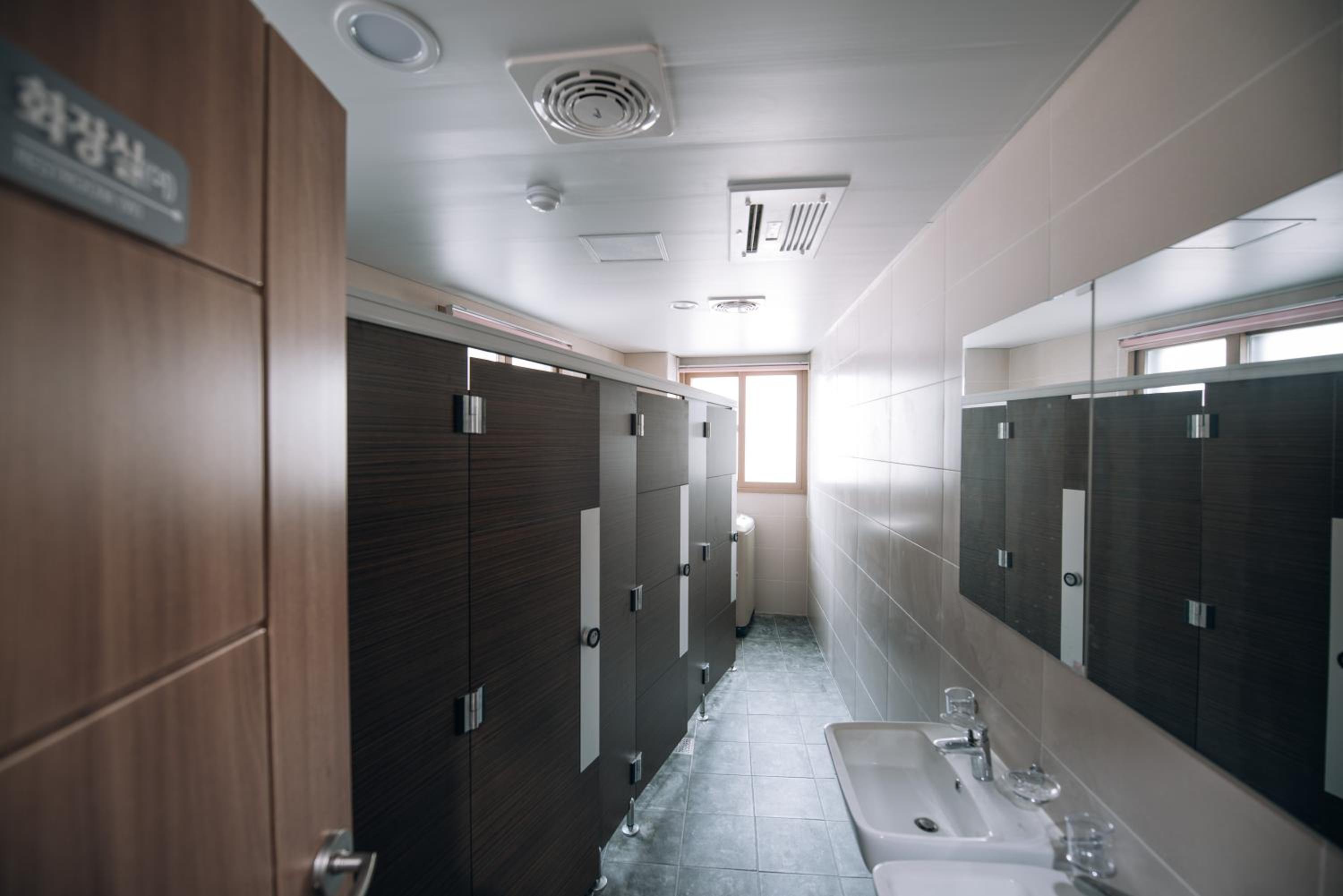 Midtown Hostel 129
