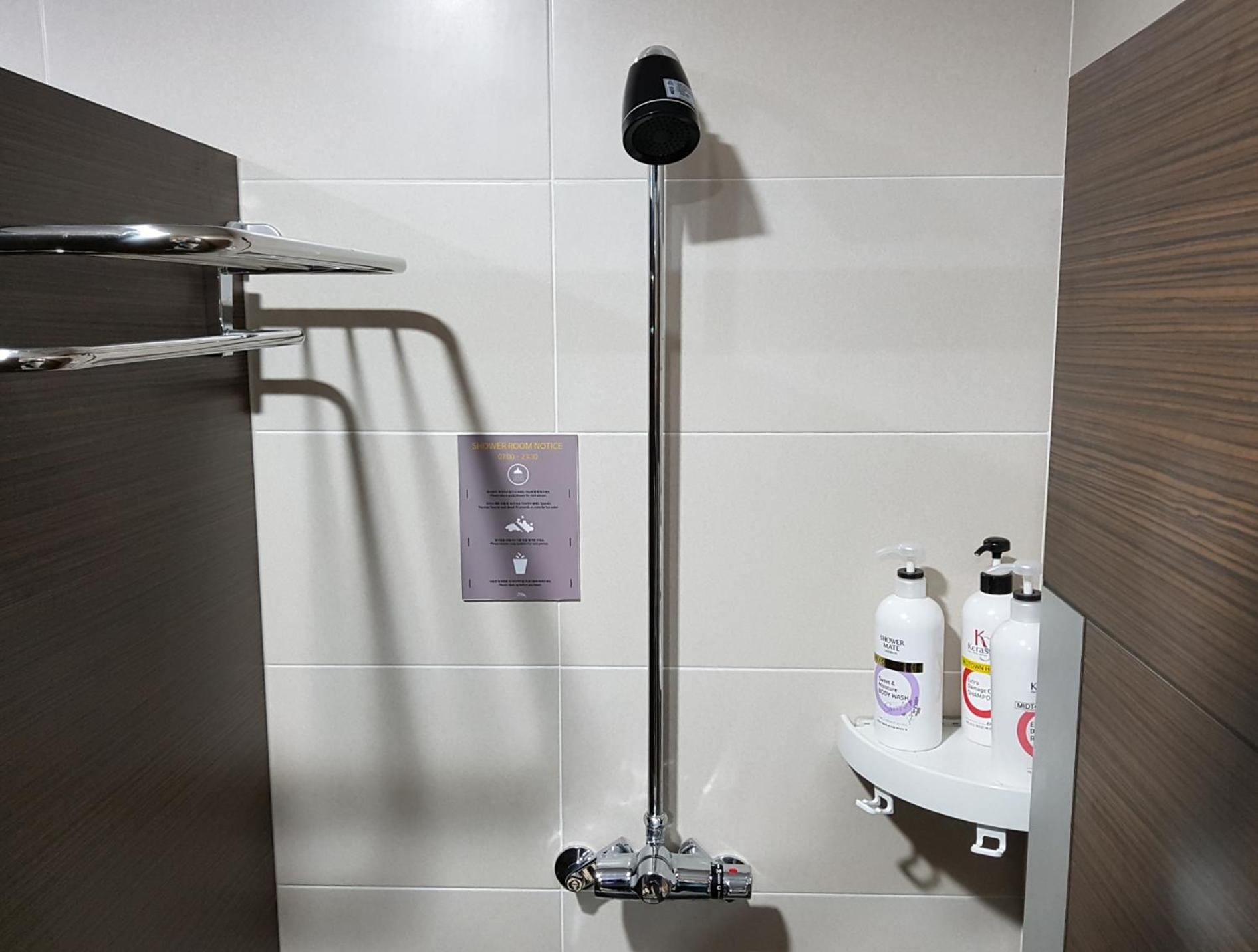Midtown Hostel 28