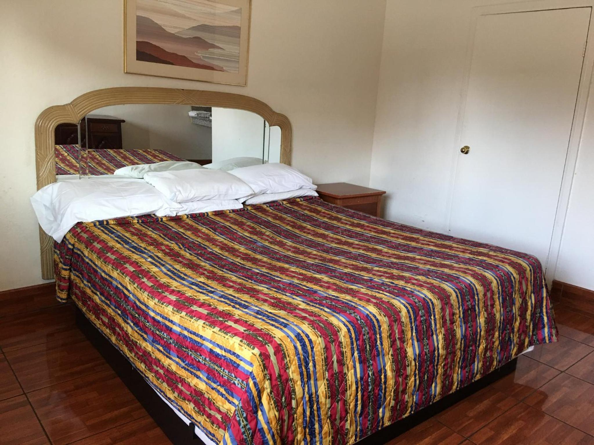 Sand Piper Motel - Los Angeles - Image 2