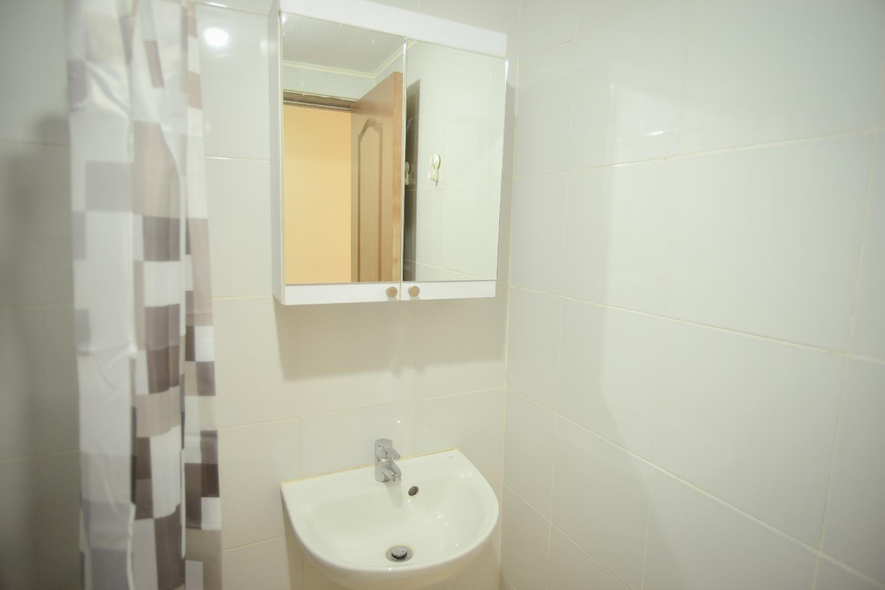 1BR Apartment with Self check in, Pool & Netflix view 2