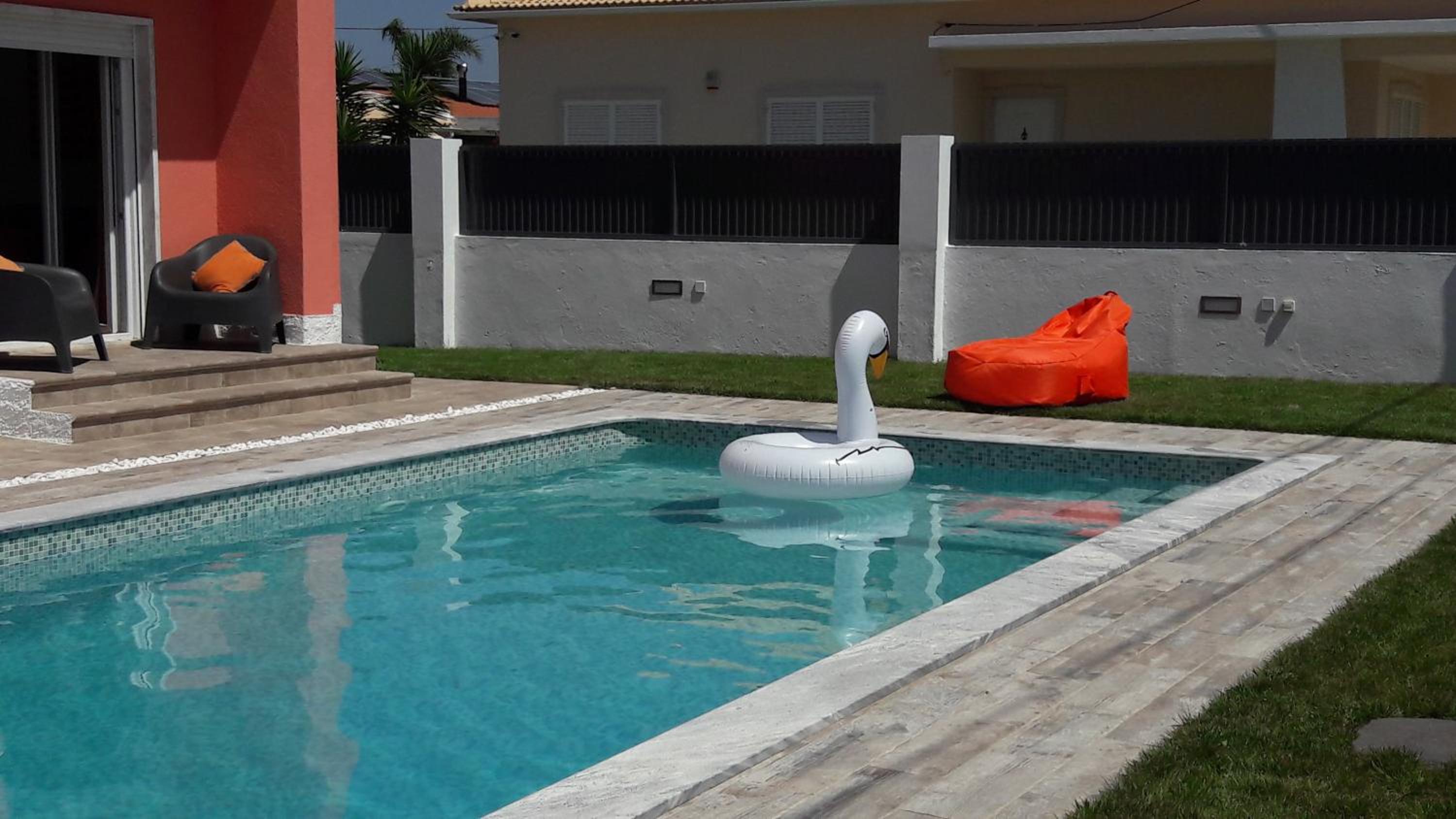 Family Villa Pool & Beach view 4