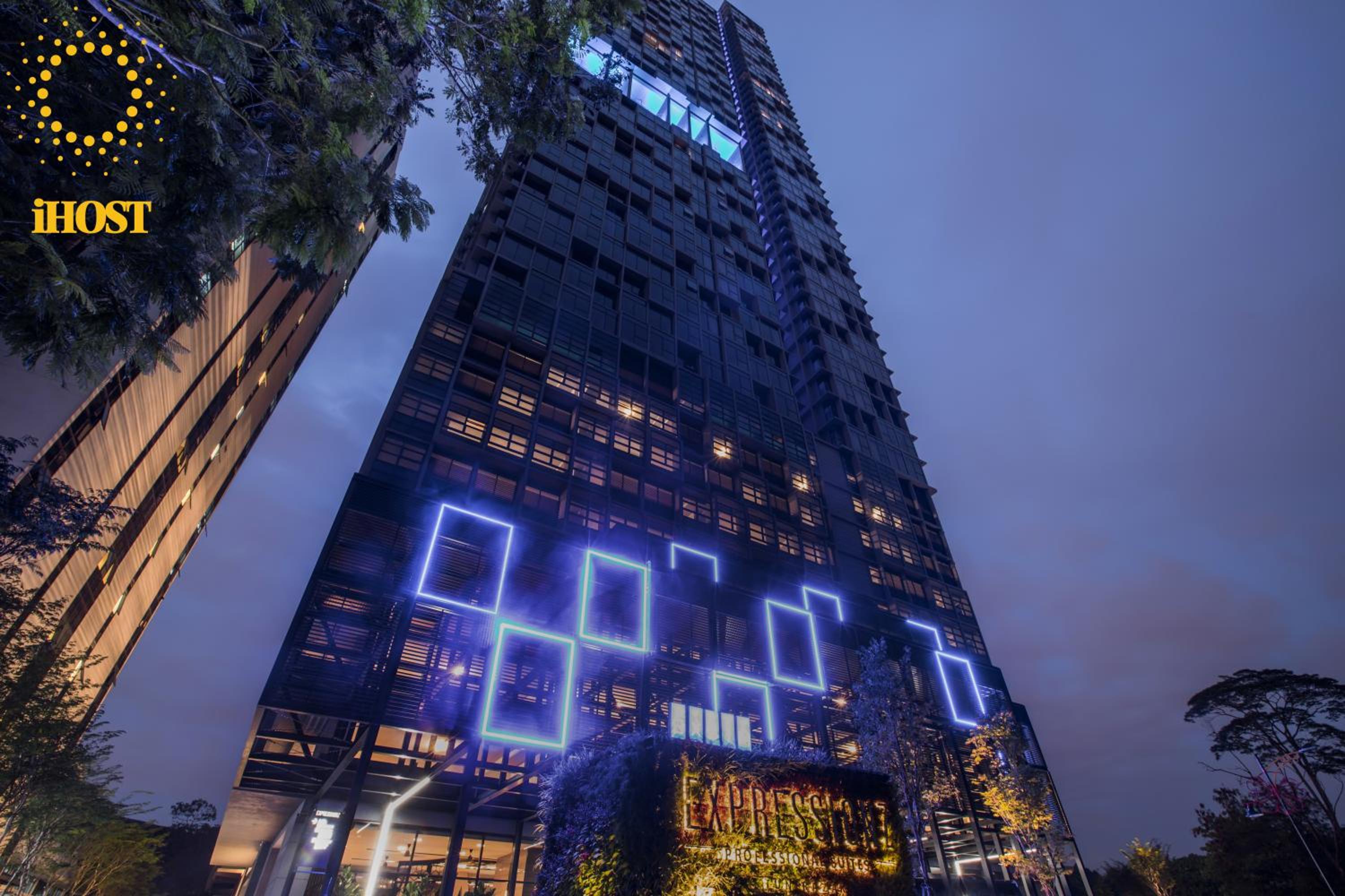 Expressionz Suites By iHost Global