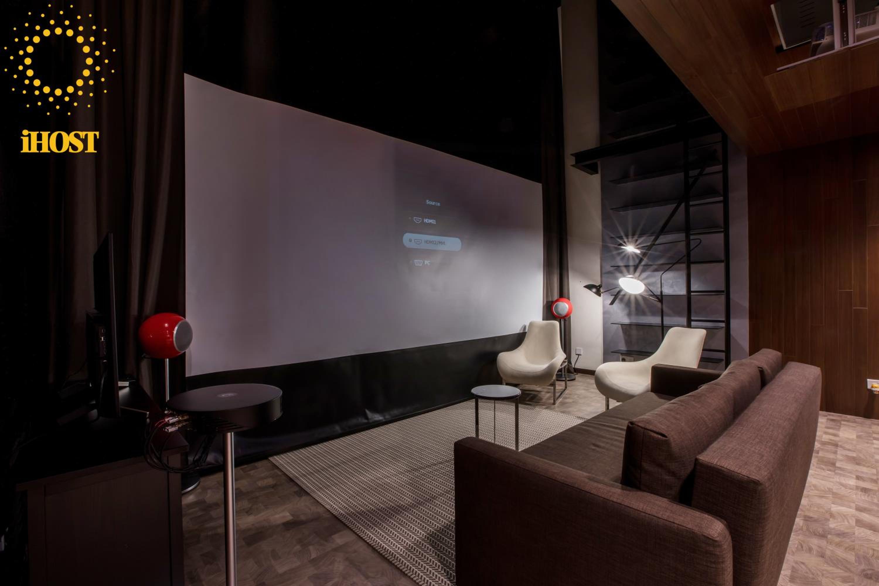 Expressionz Suites By iHost Global
