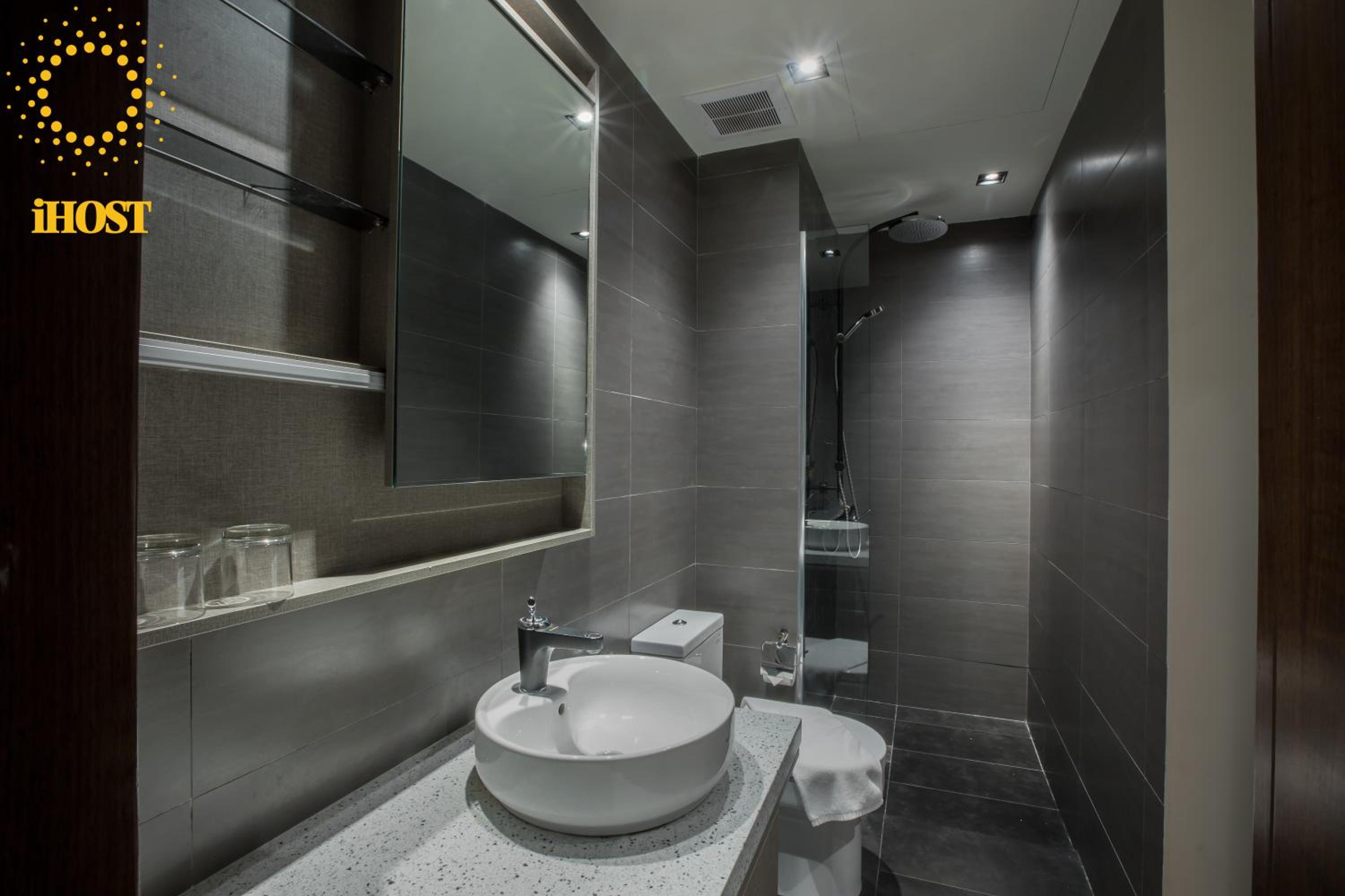 Expressionz Suites By iHost Global