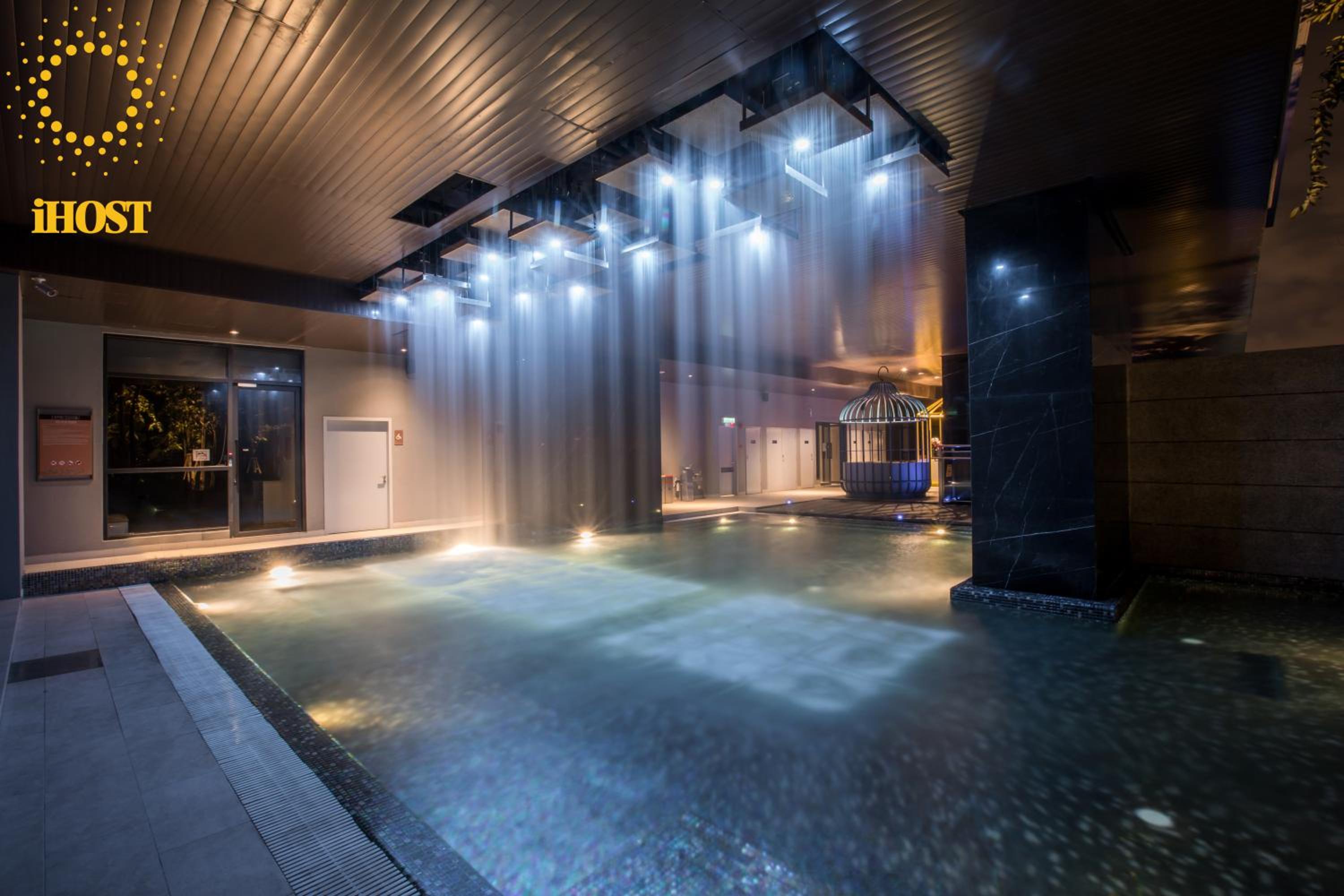 Expressionz Suites By iHost Global