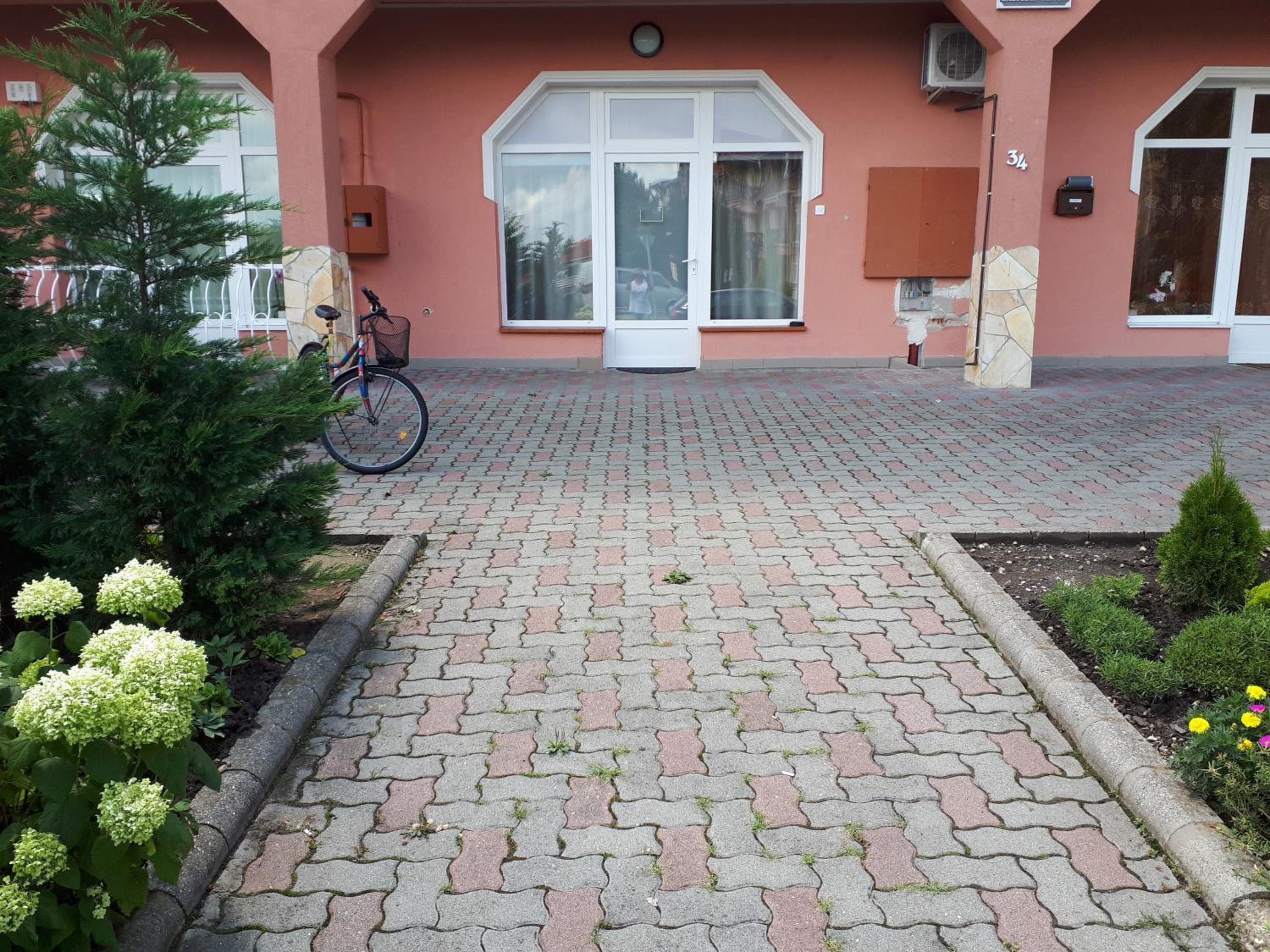 Photo 57