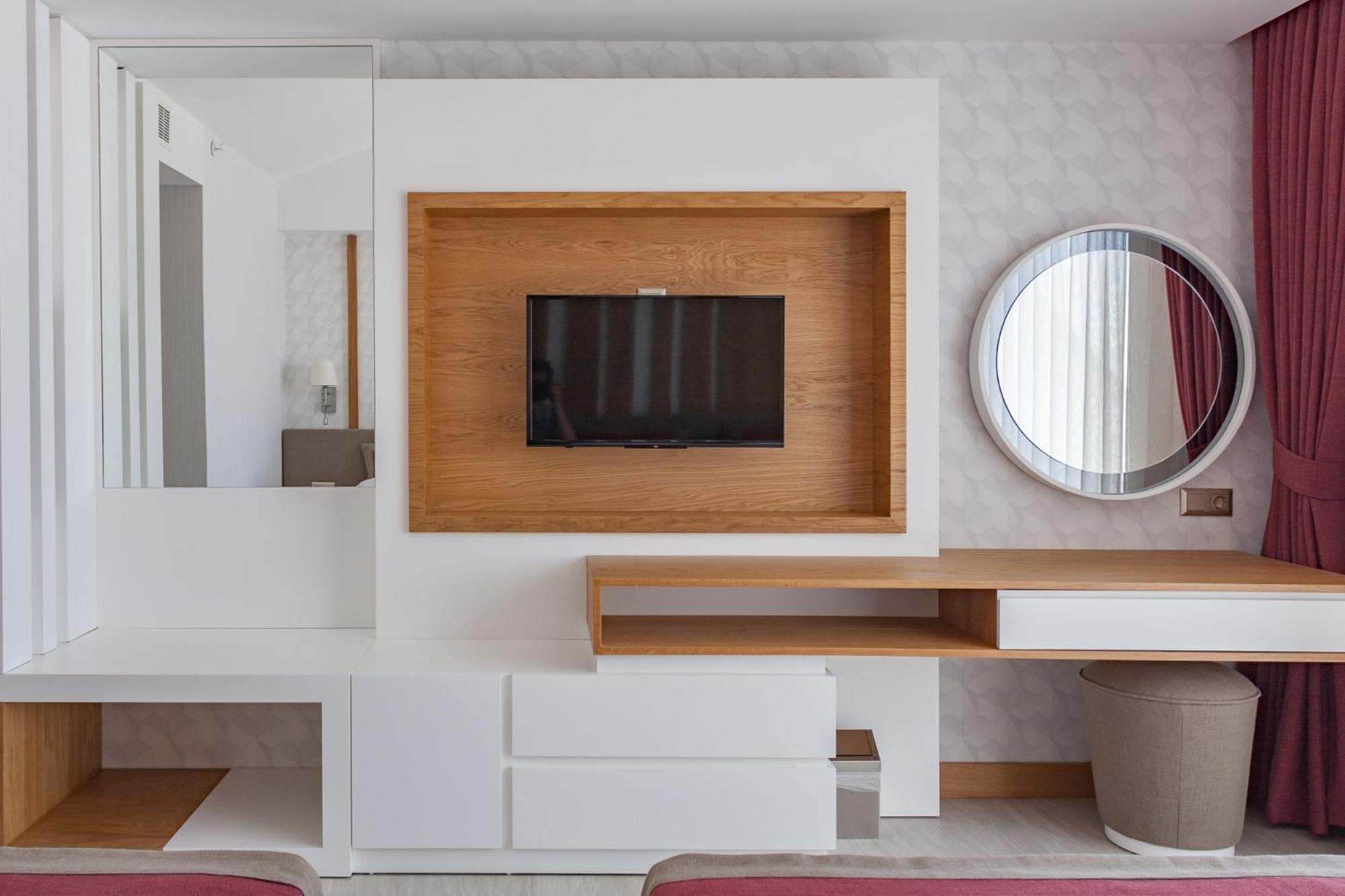 Graf Victor Otel - Image 93