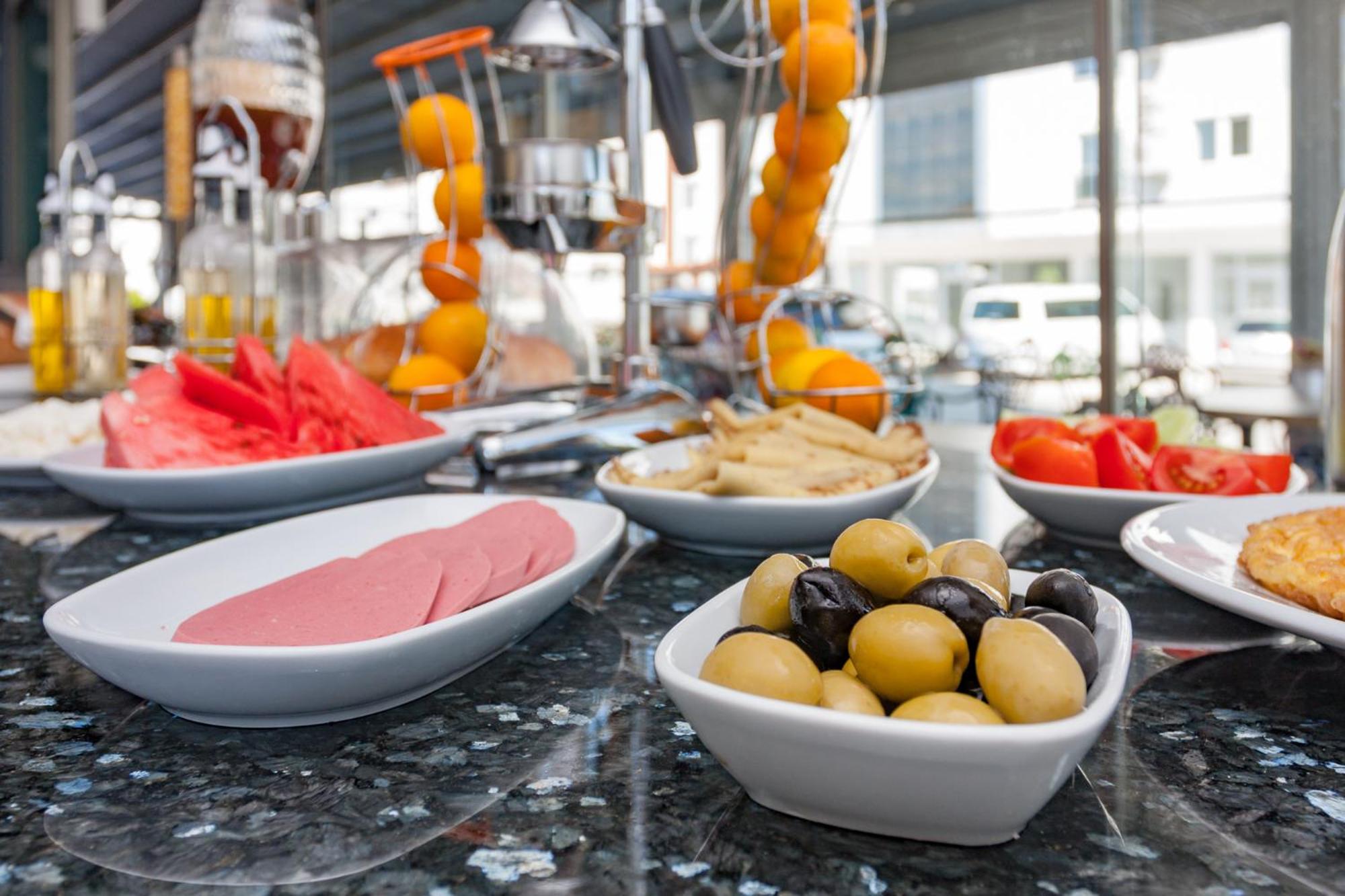 Graf Victor Otel - Image 17