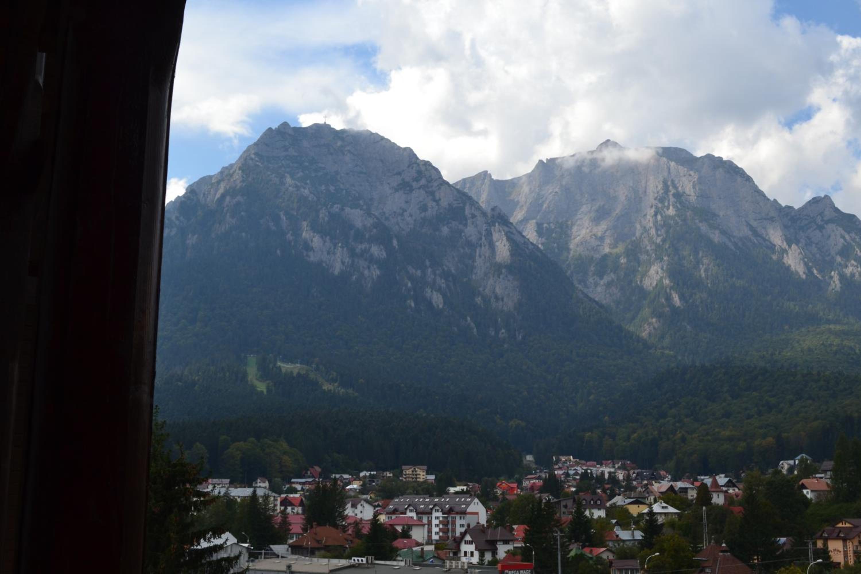 Apartament Golden Rose view 5
