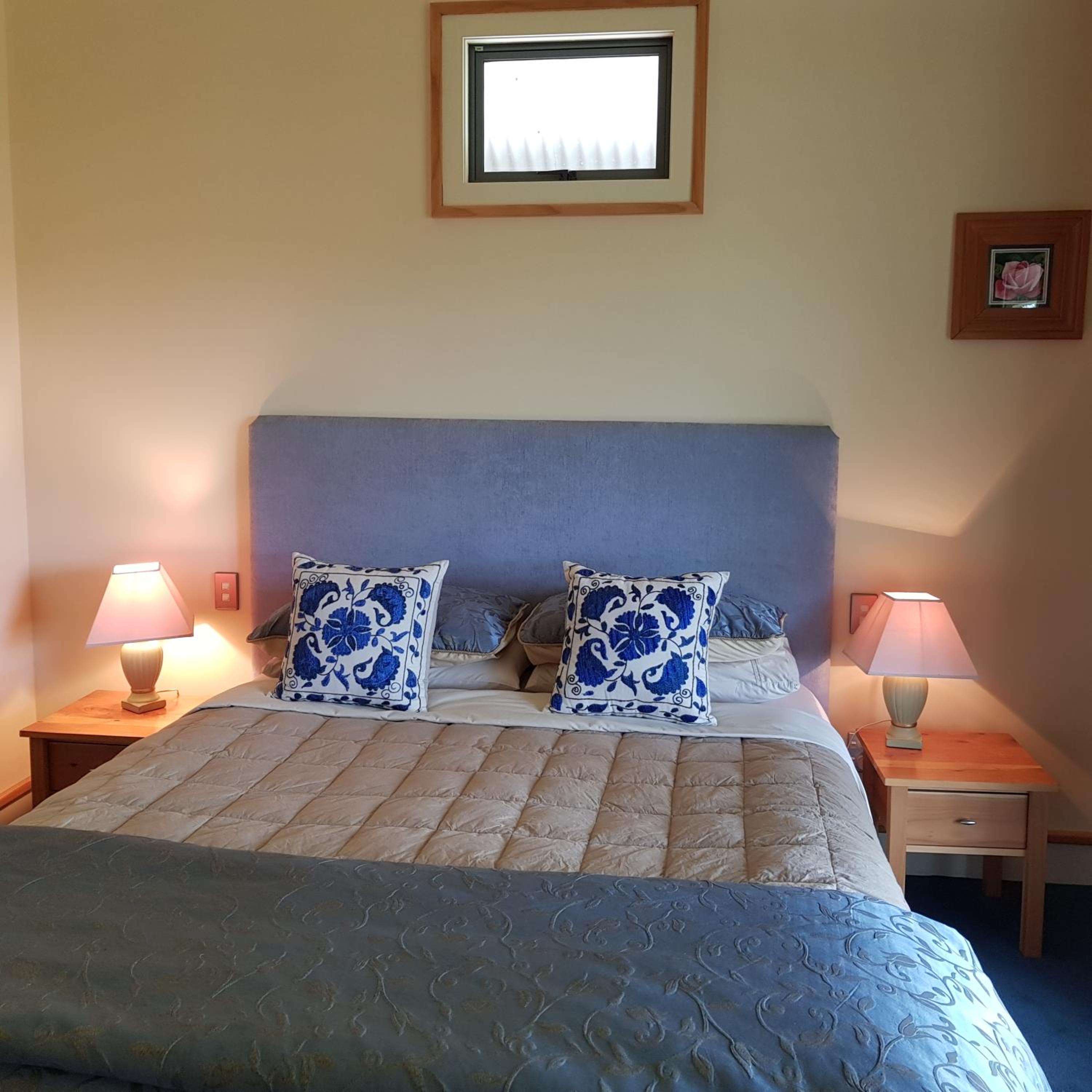 Hawkdun Rise Vineyard & Accommodation