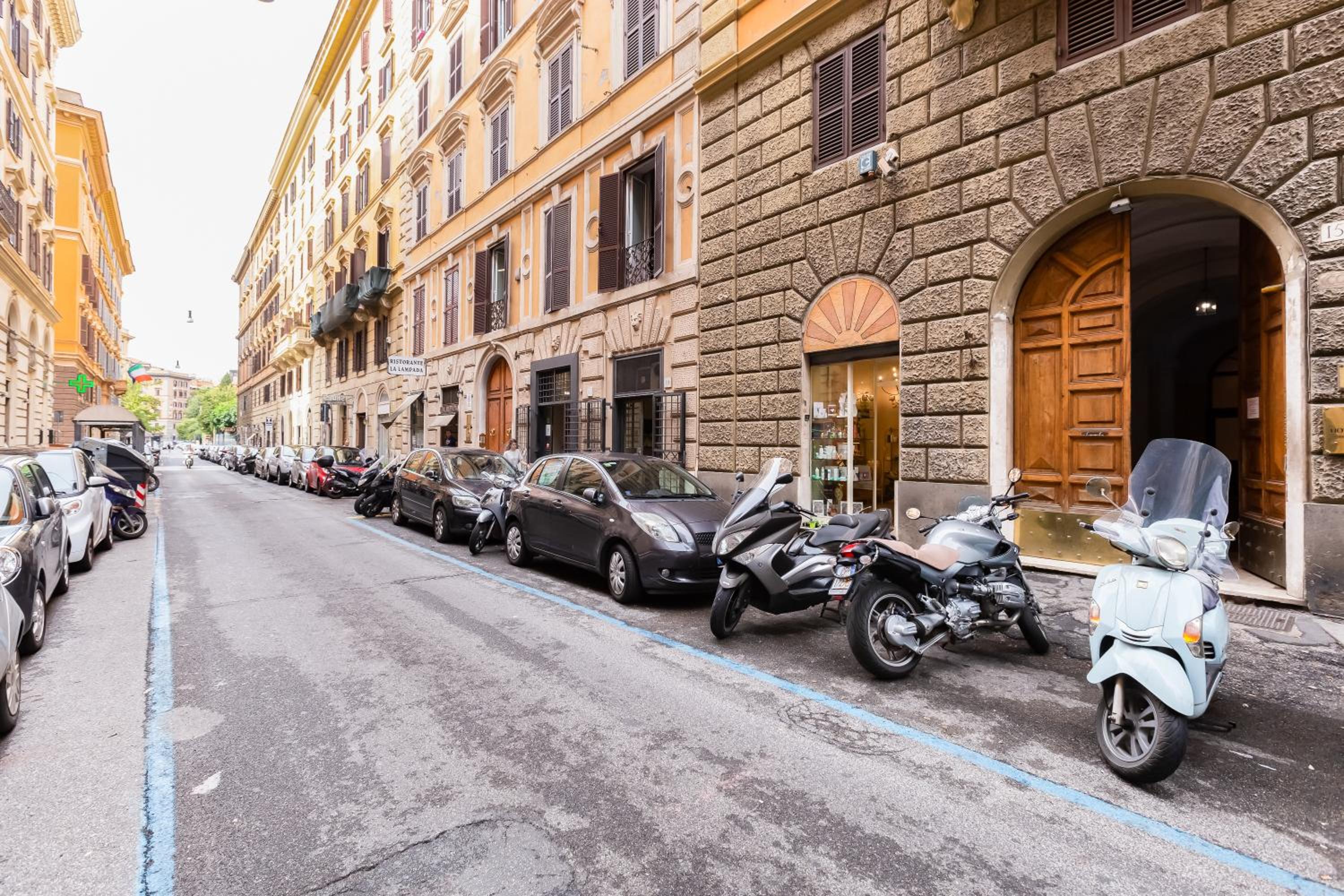 Repubblica Exclusive Apartment