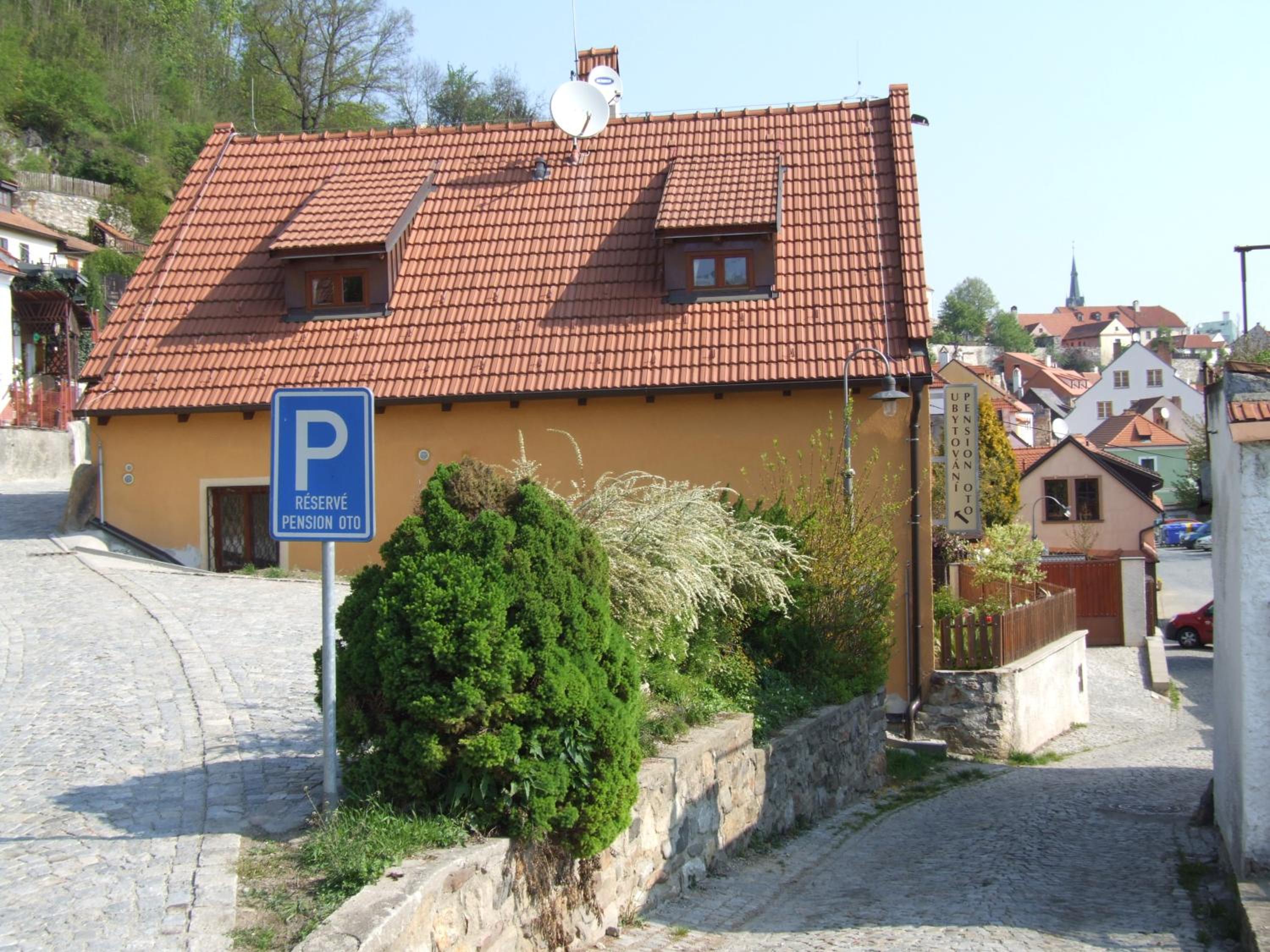 Pension Oto