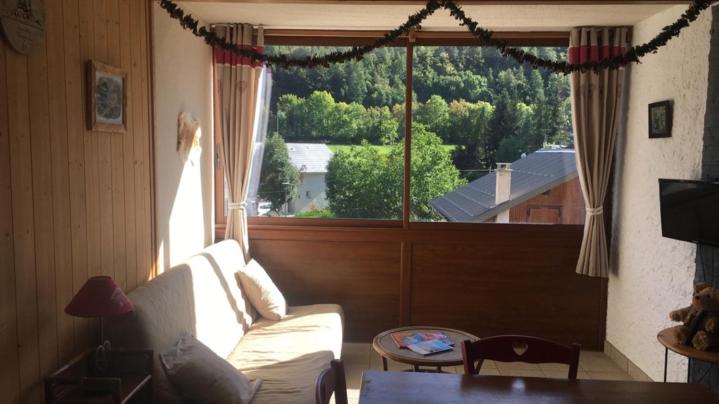 Les Serintes view 5