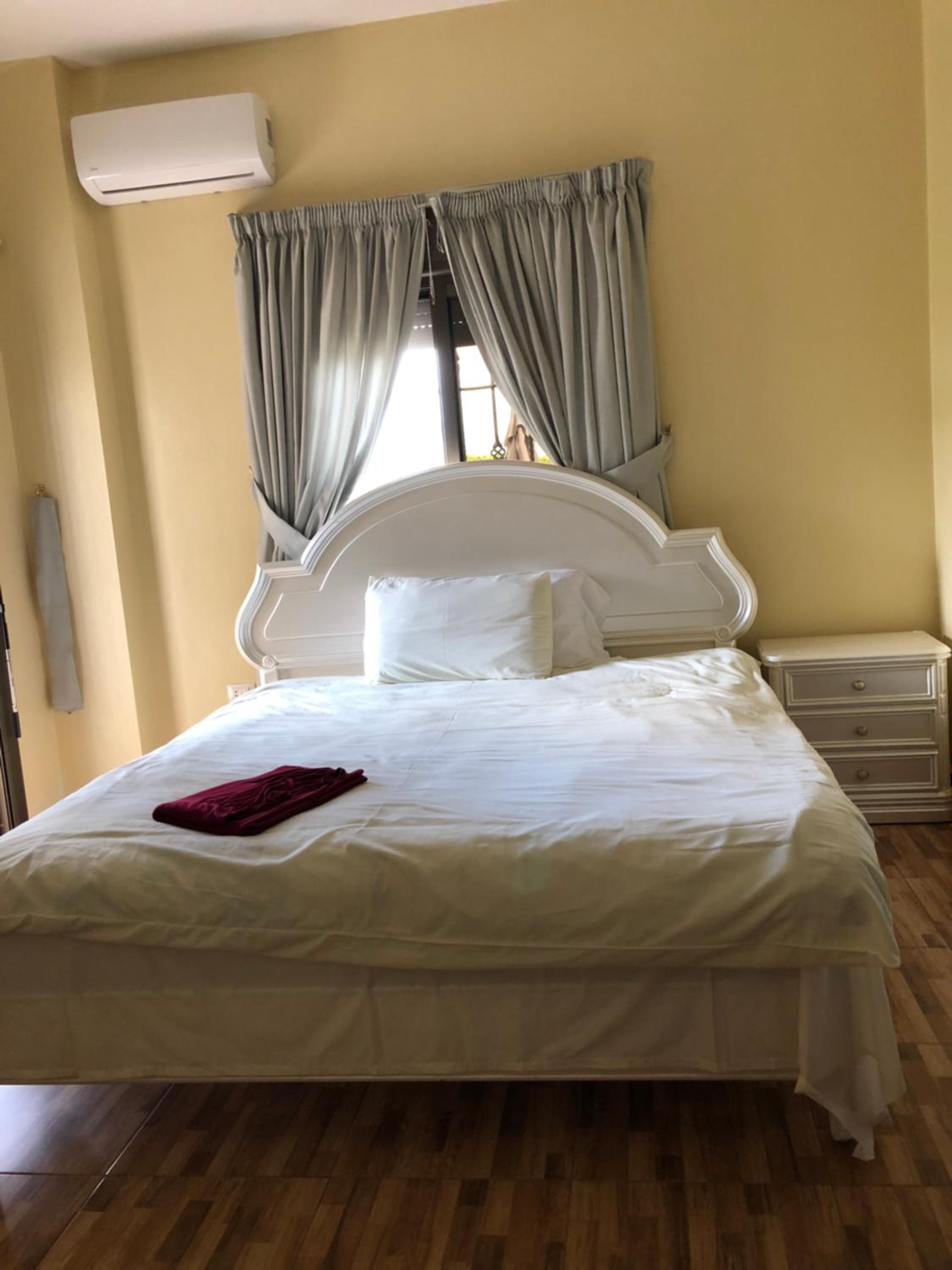 Honey Guesthouse