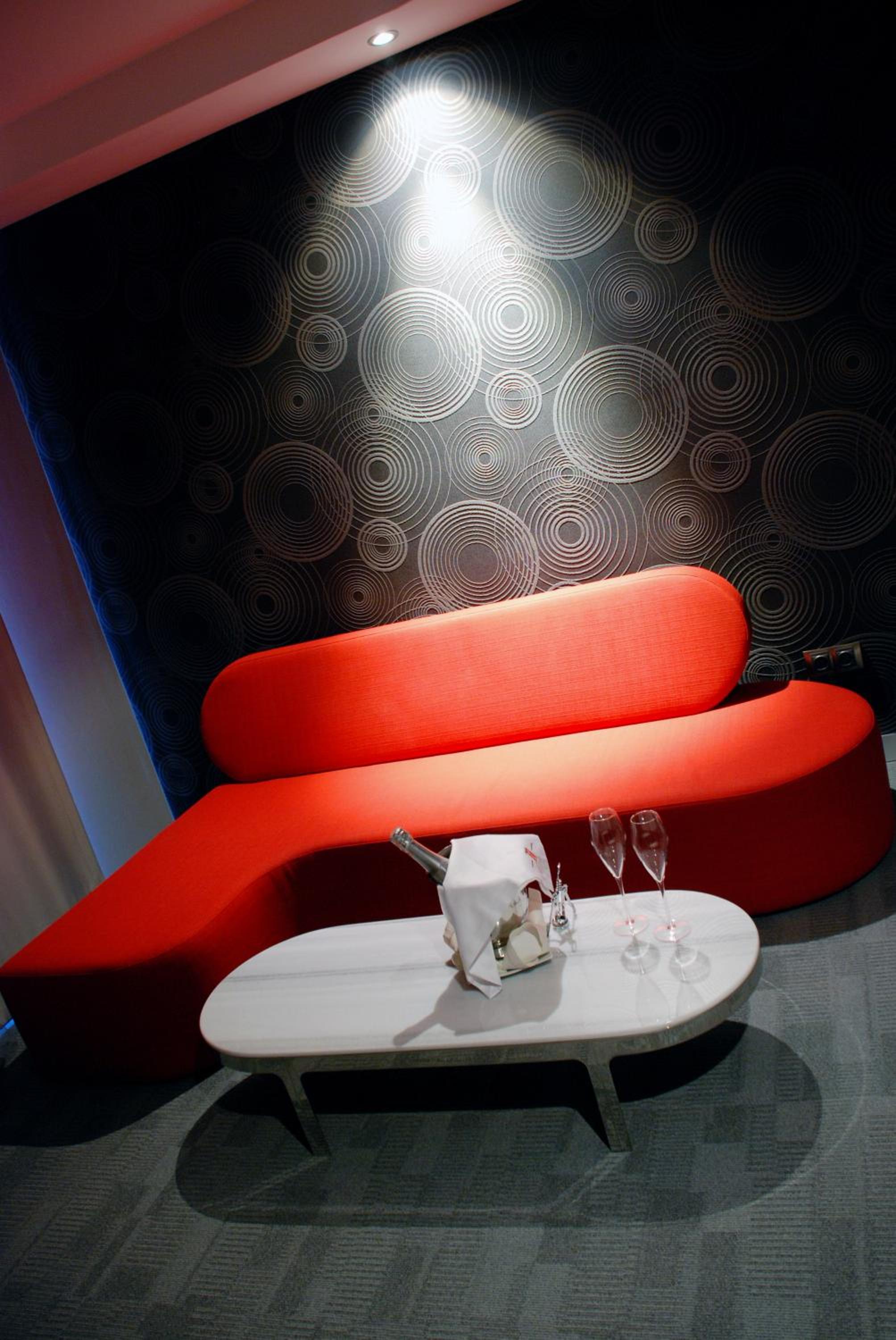 Met Hotel - Image 34