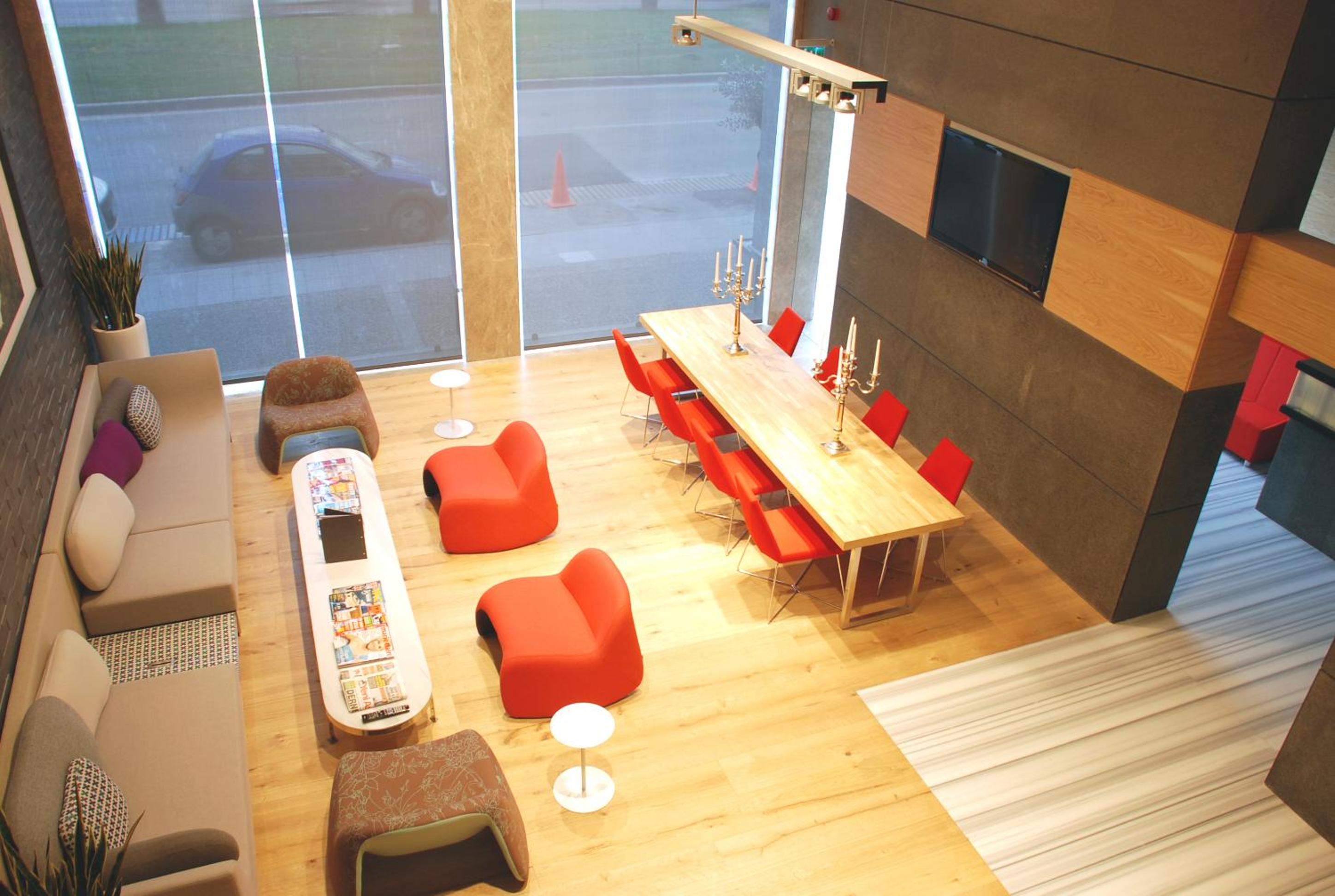 Met Hotel - Image 37