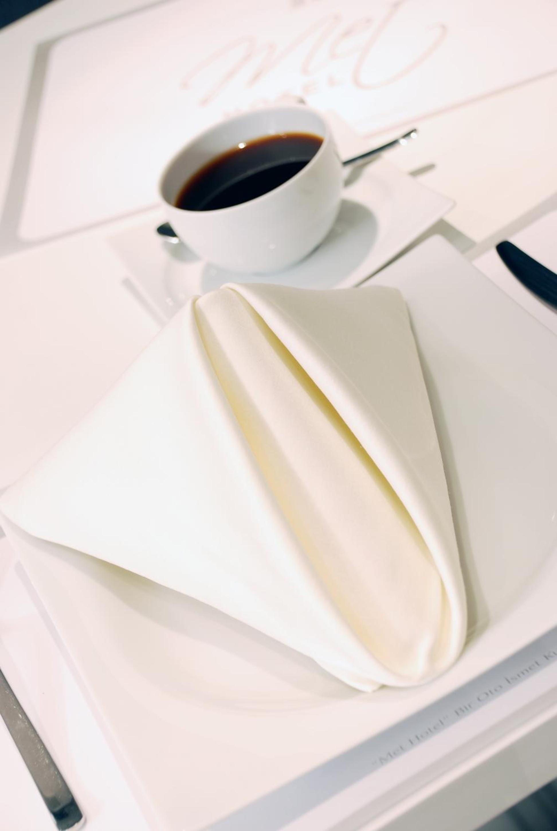 Met Hotel - Image 38