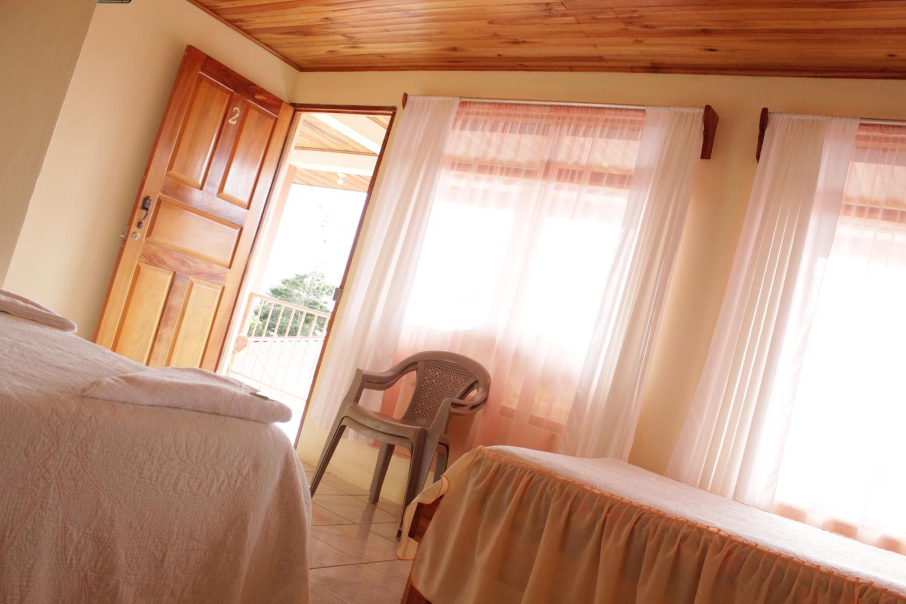 Hotel La Puesta Del Sol B&B