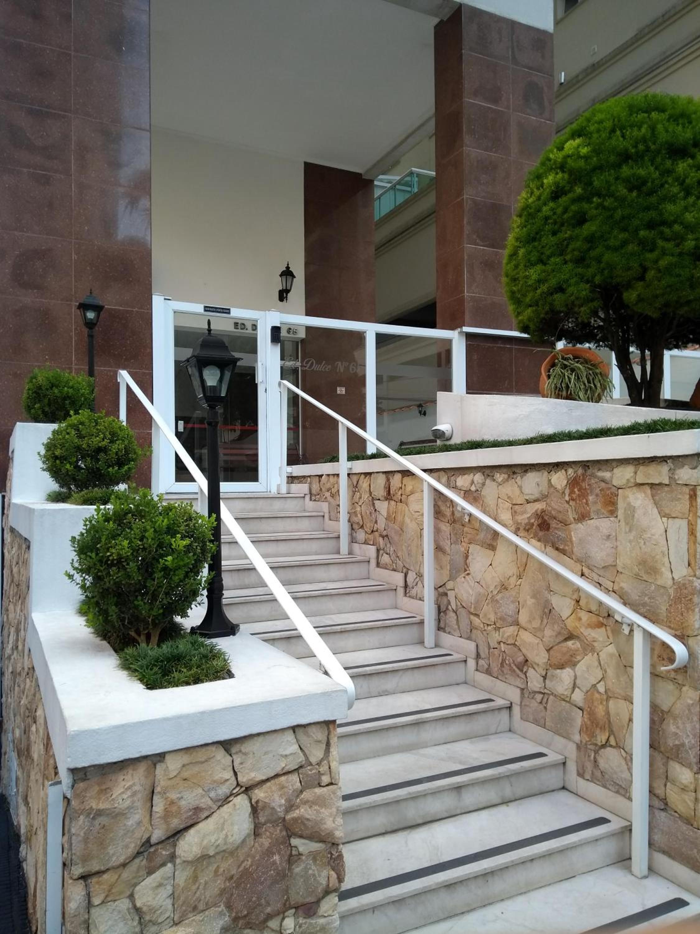 Apartamento Dulce Pitangueiras Guarujá com varanda view 4