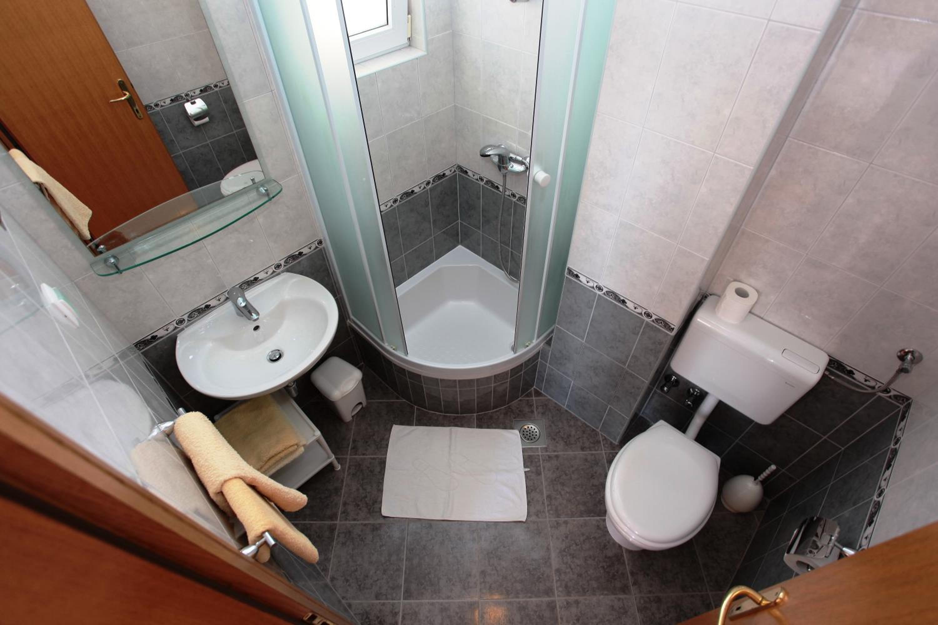 Apartments Akmadzic