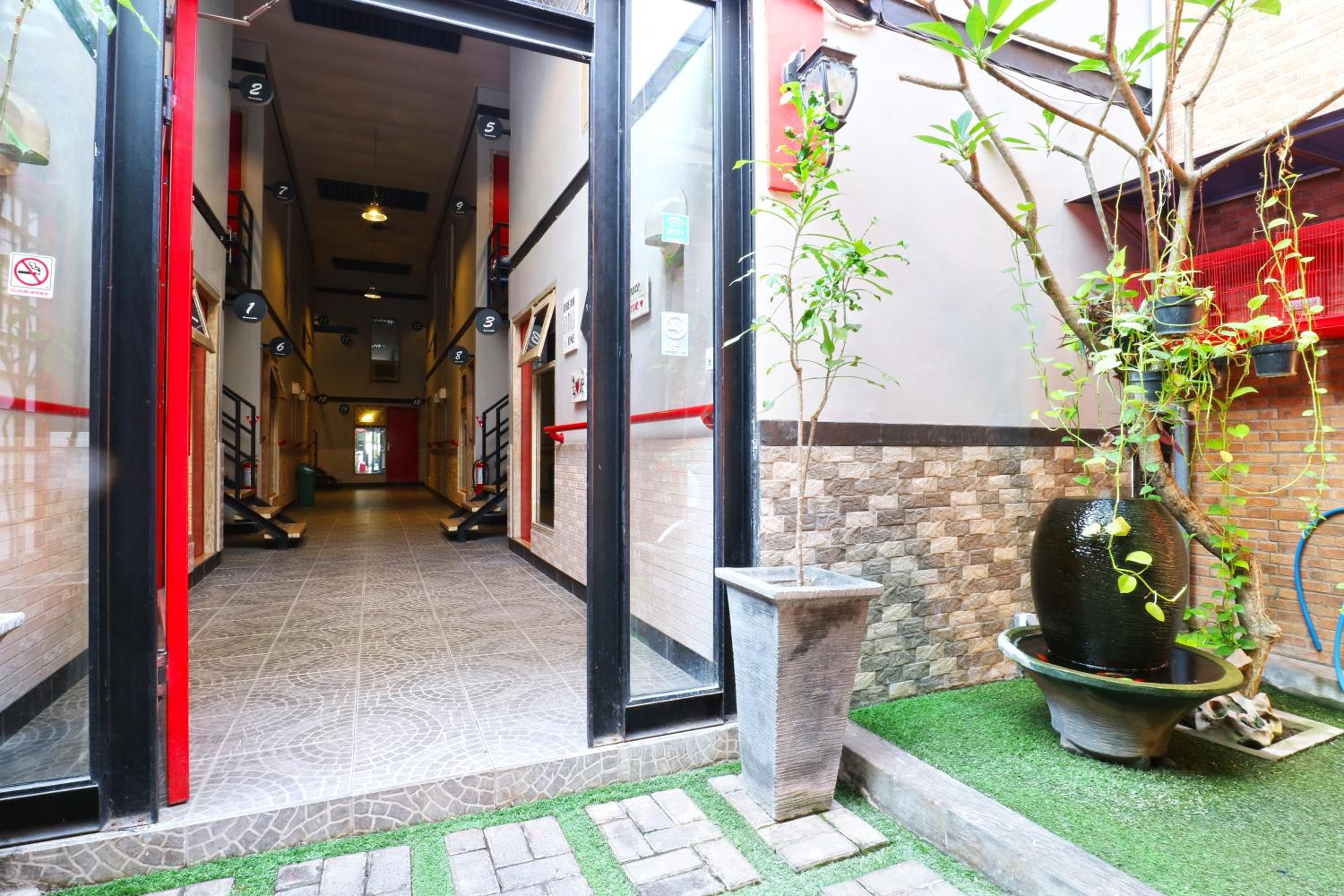 Kamariska Hostel