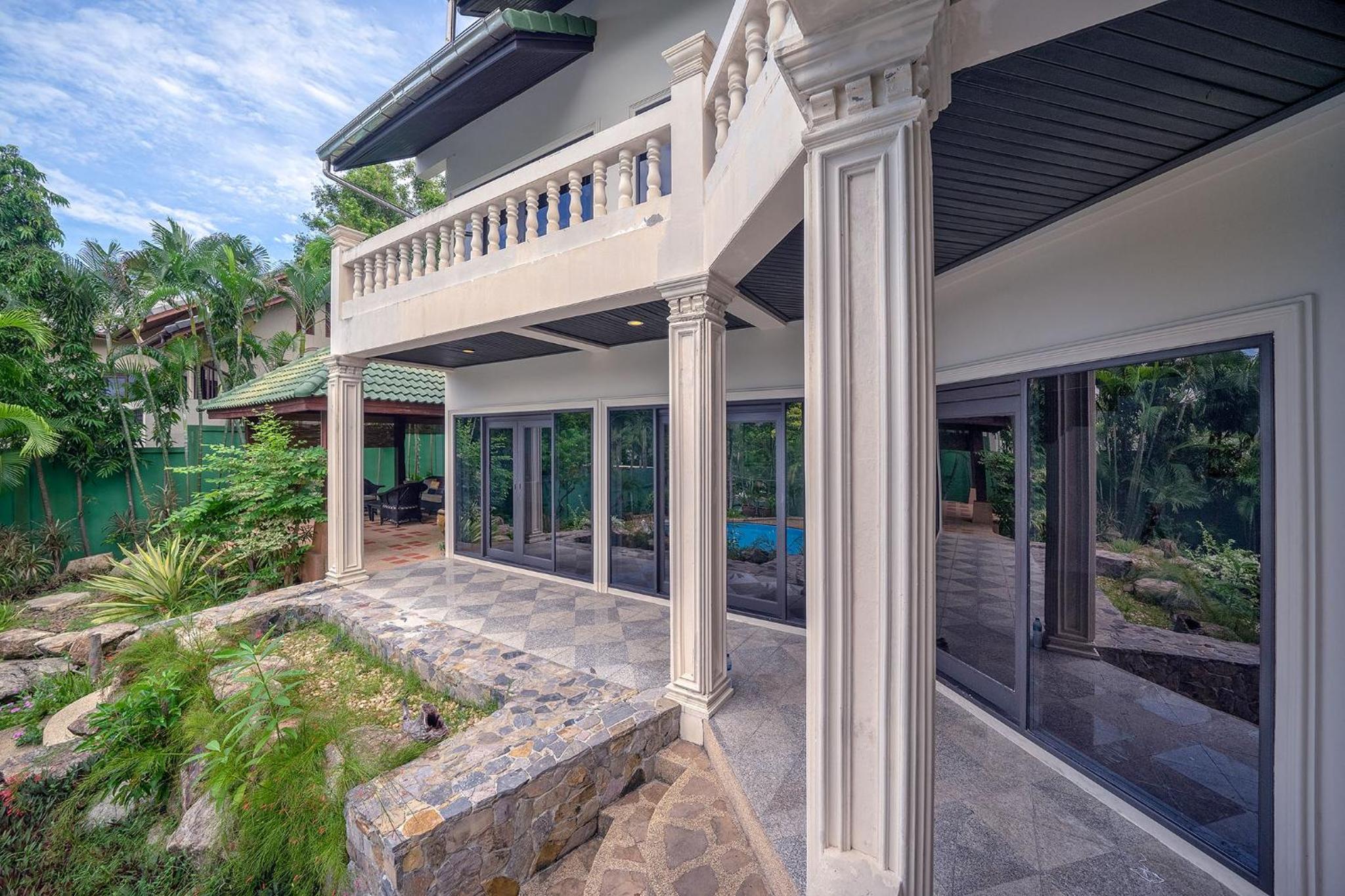 Chaweng Lakeview Residence