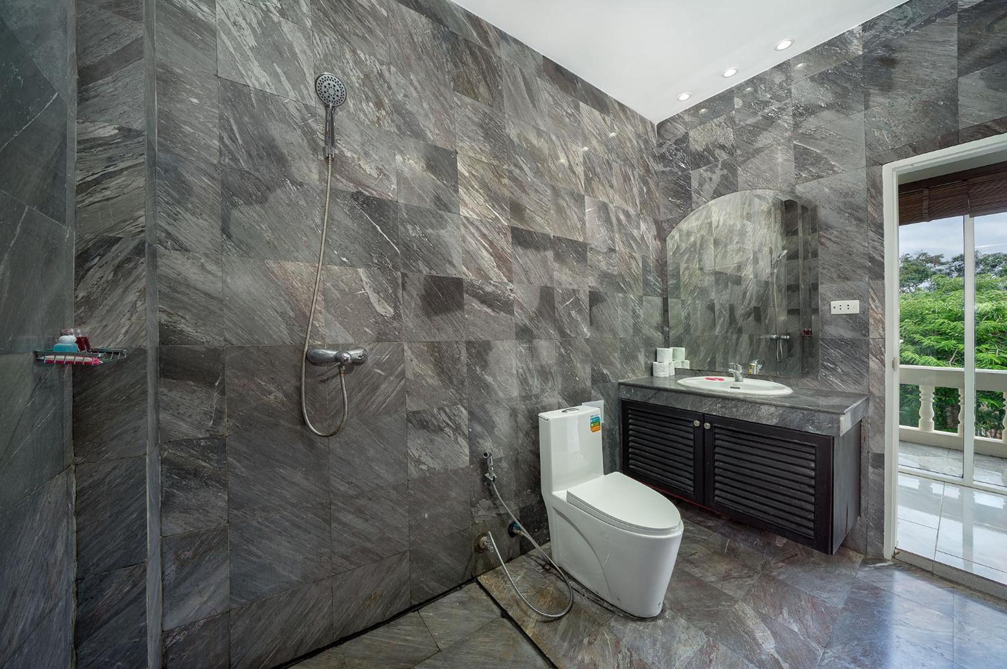 Chaweng Lakeview Residence