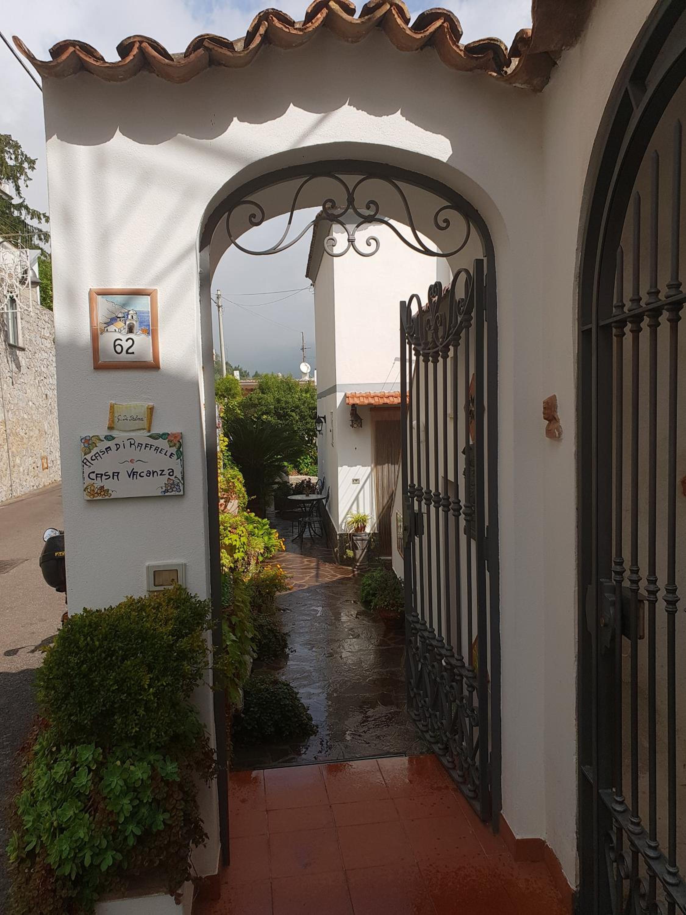 Casa Vacanza "A Casa di Raffaele"