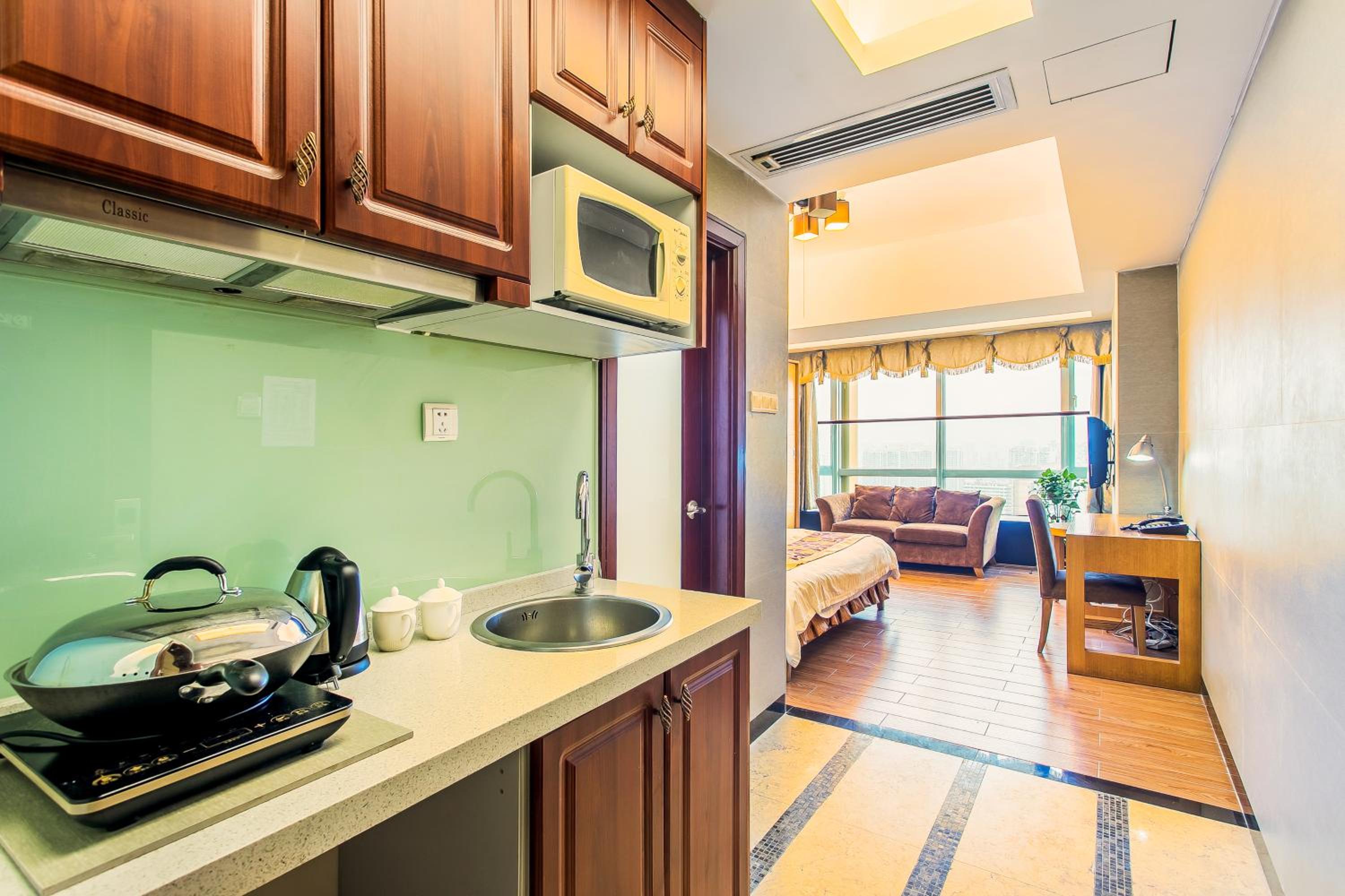 Grand Continental Apartment