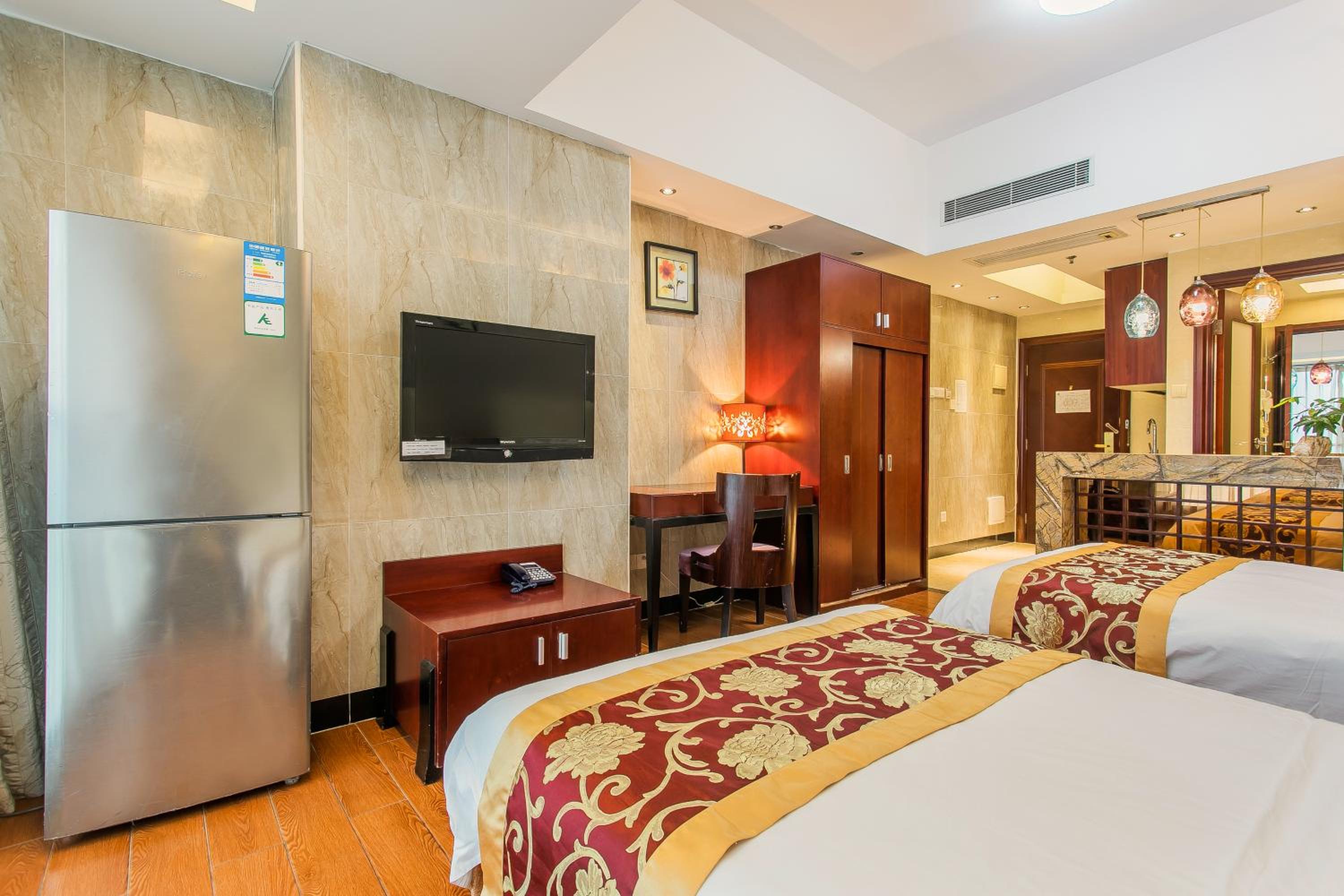 Grand Continental Apartment