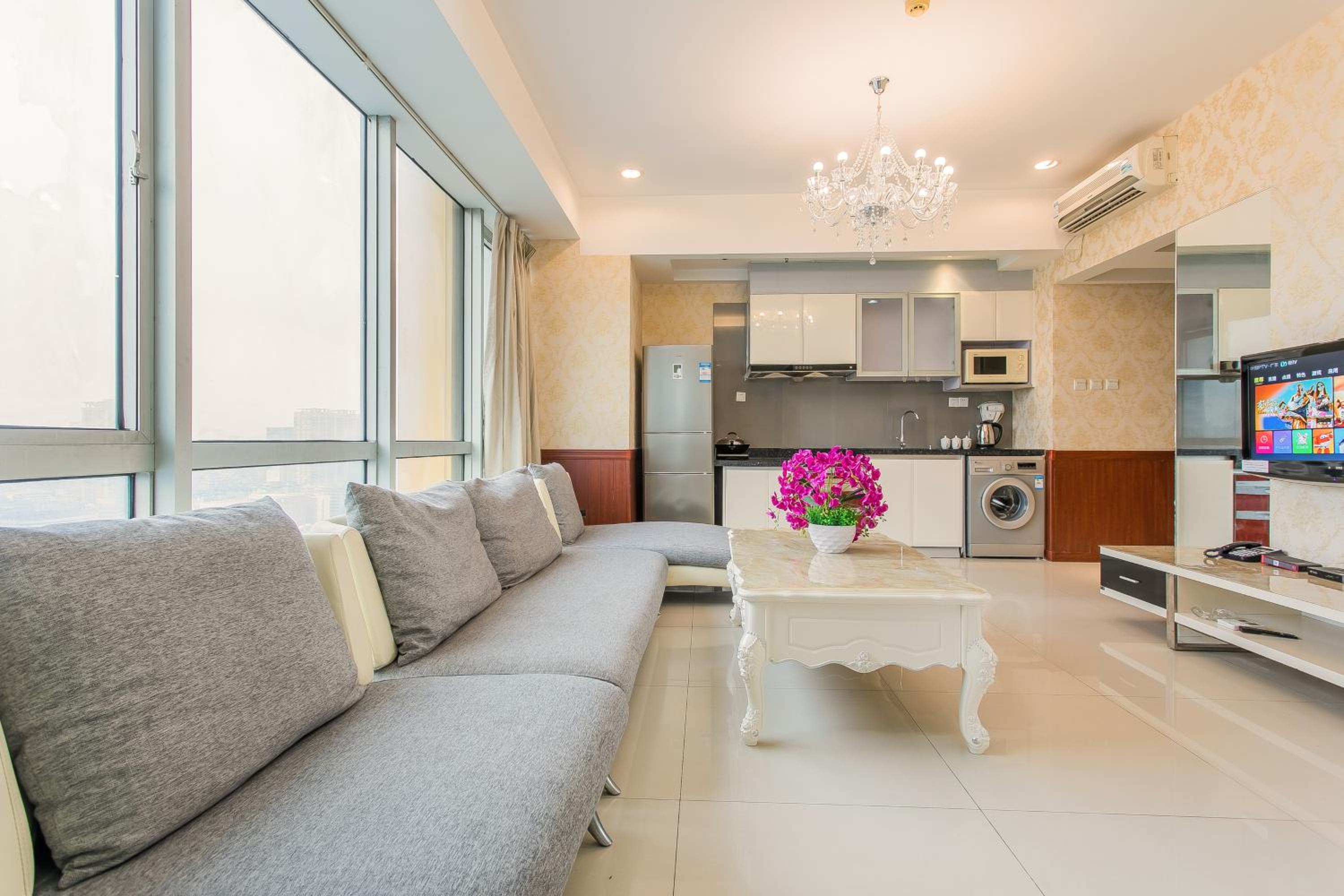 Grand Continental Apartment