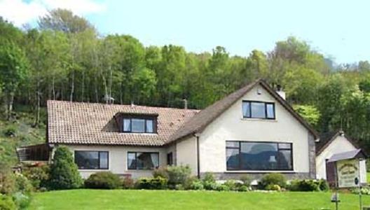 Hotel Stronchreggan View Guest House - Image 1