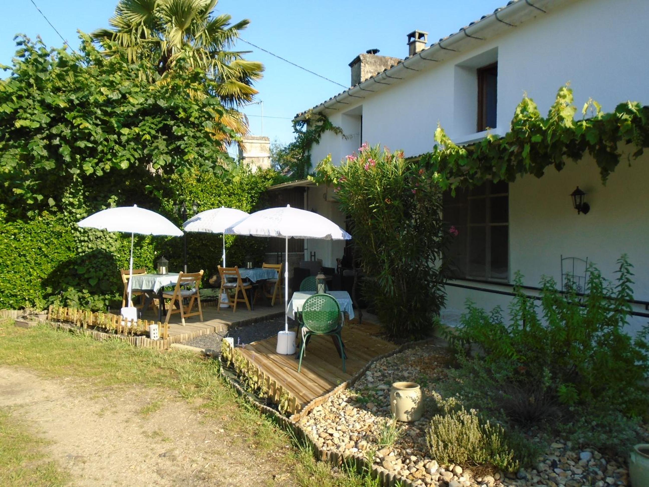 43 Rue des Quarts view 2