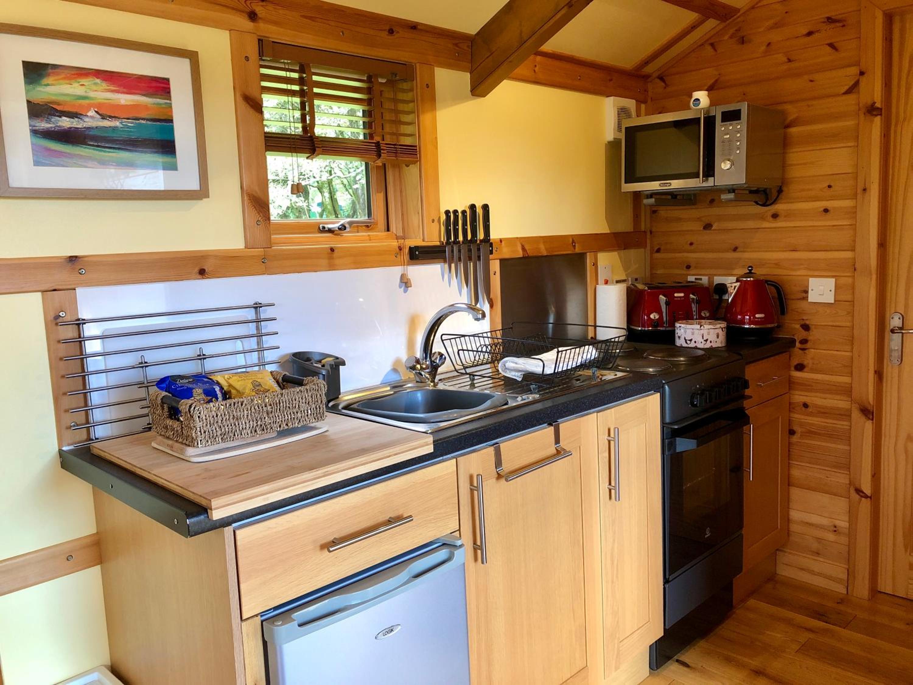 Rashfield Sheilings - Romantic Riverside Lodges near Dunoon & Pucks Glen