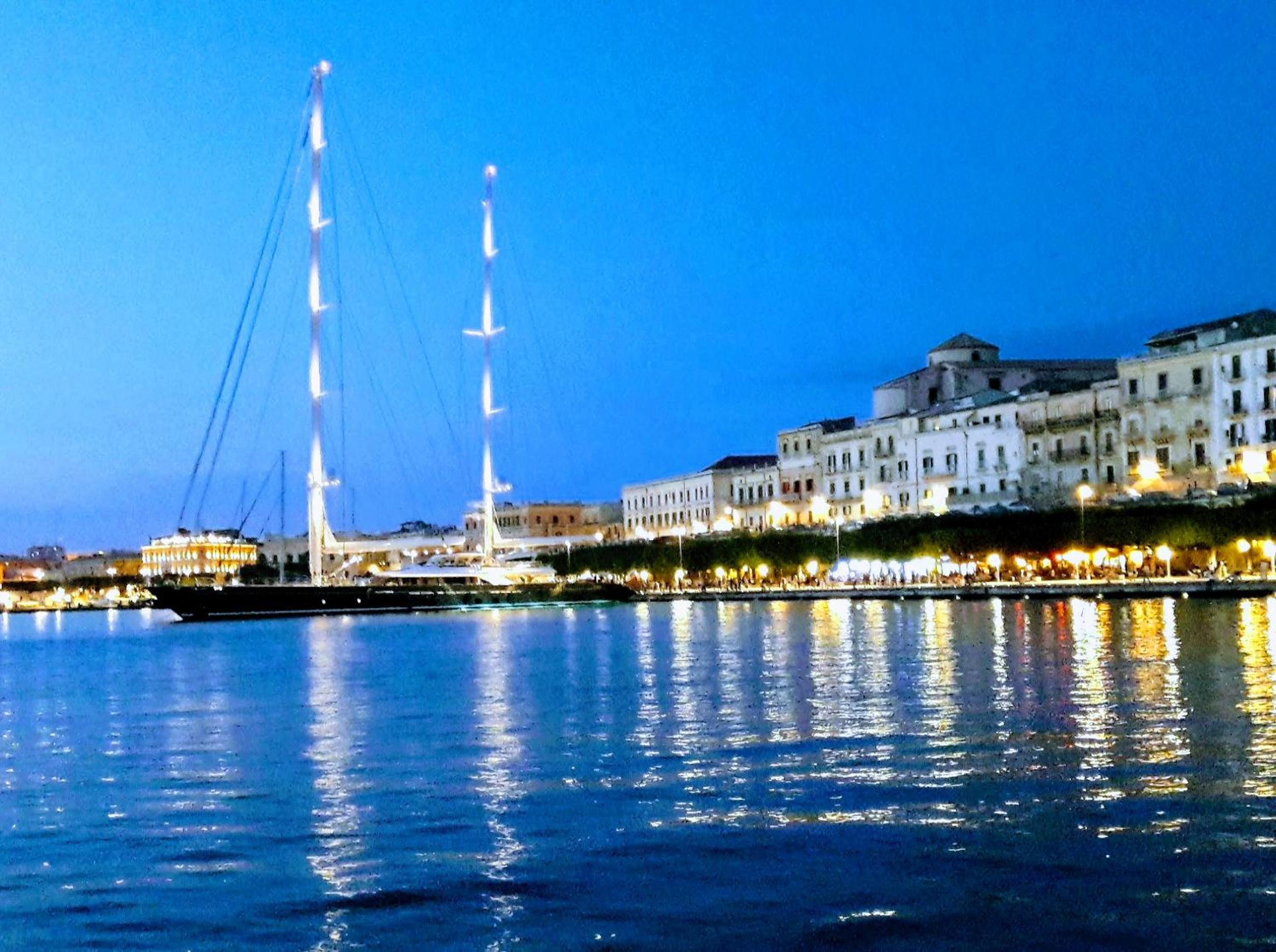 Incantevole appartamento in palazzo storico Ortigia