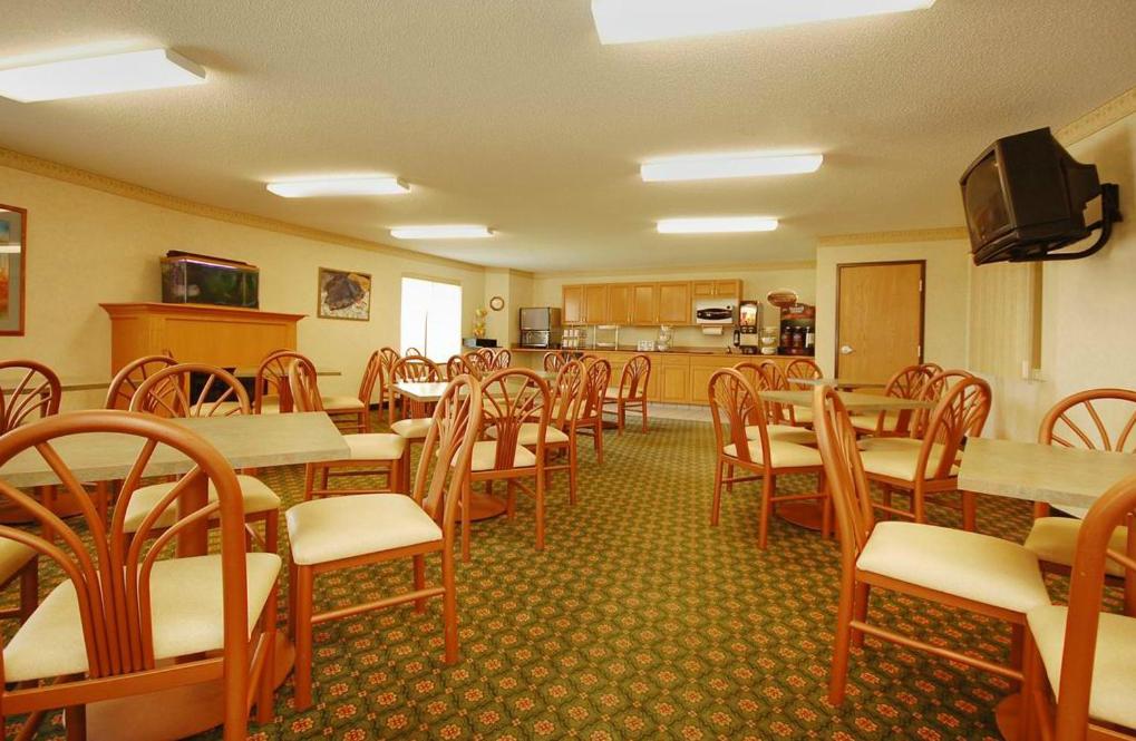 Syracuse Inn and Suites - Property Image 8